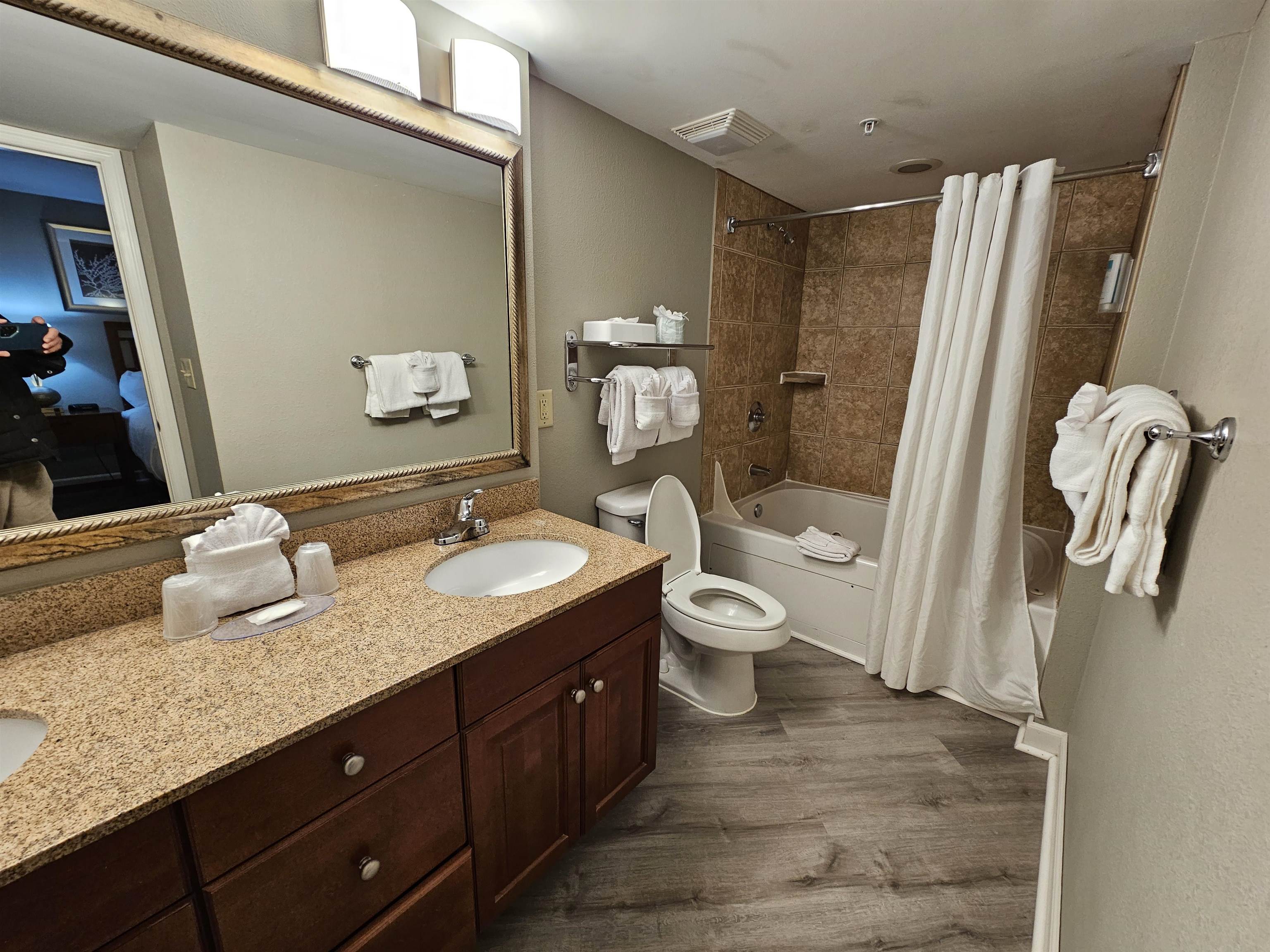 5200 N Ocean Blvd. Property Photo 5