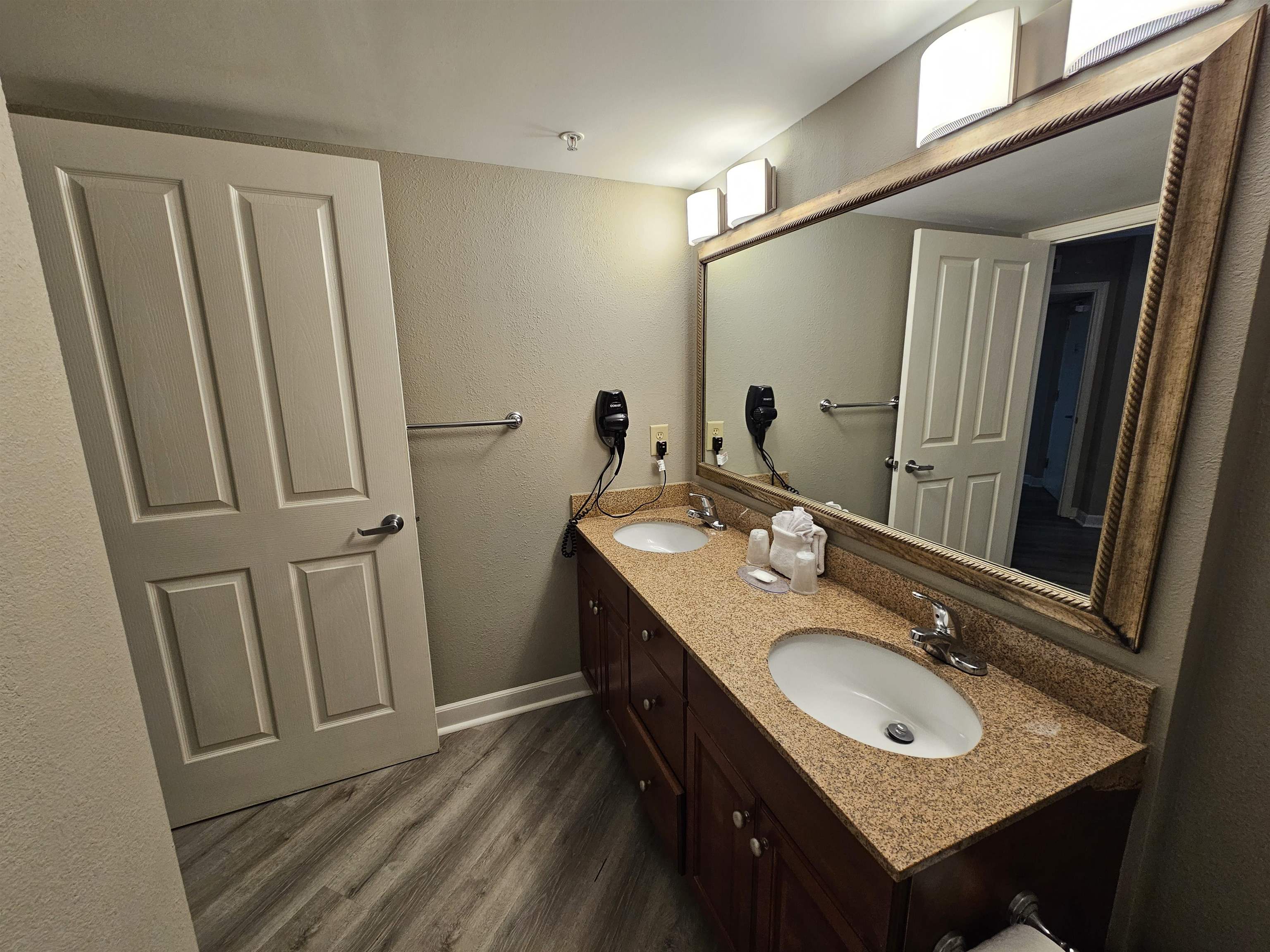 5200 N Ocean Blvd. Property Photo 6