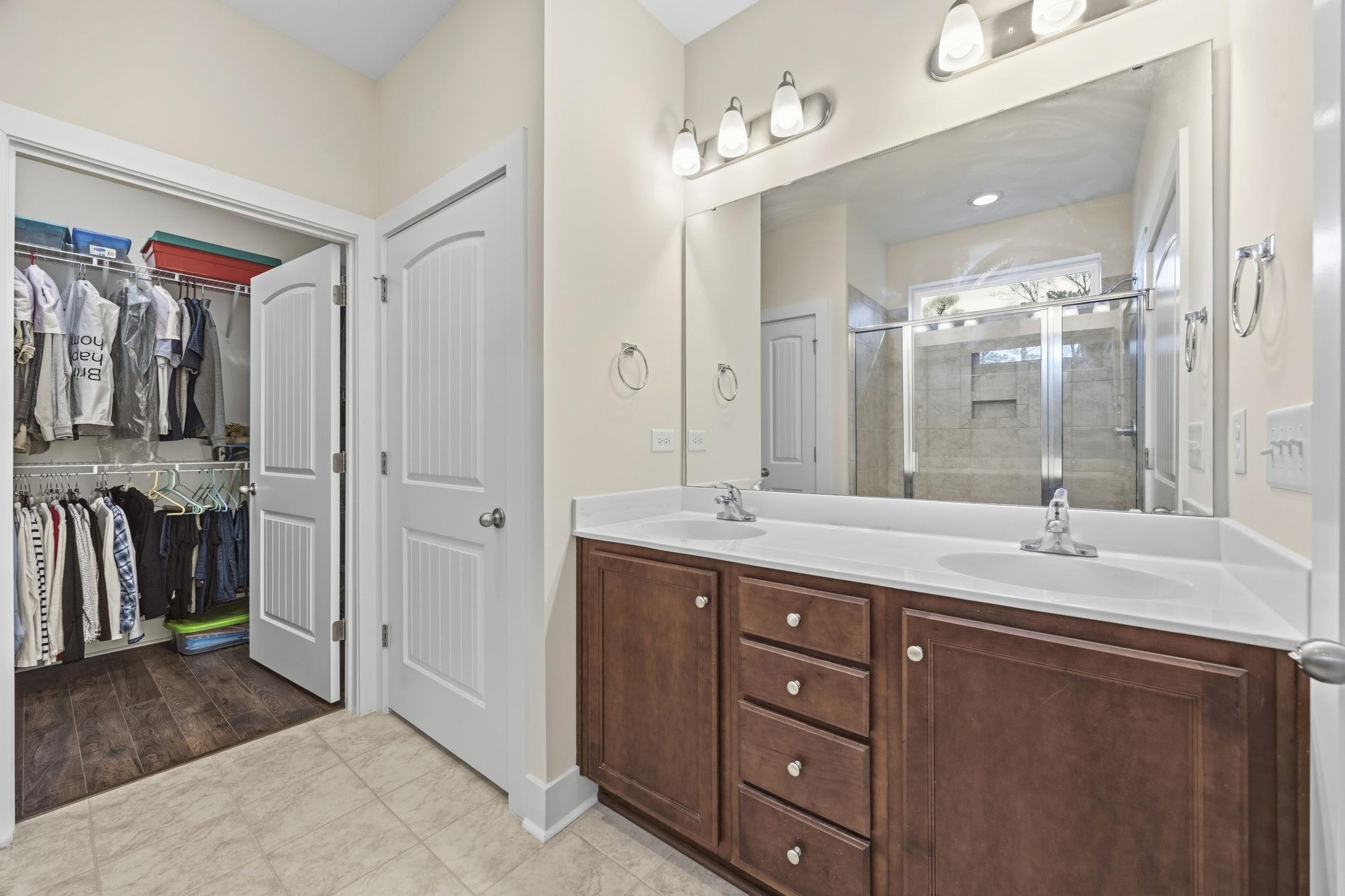 325 Brighton Pl. Property Photo 22