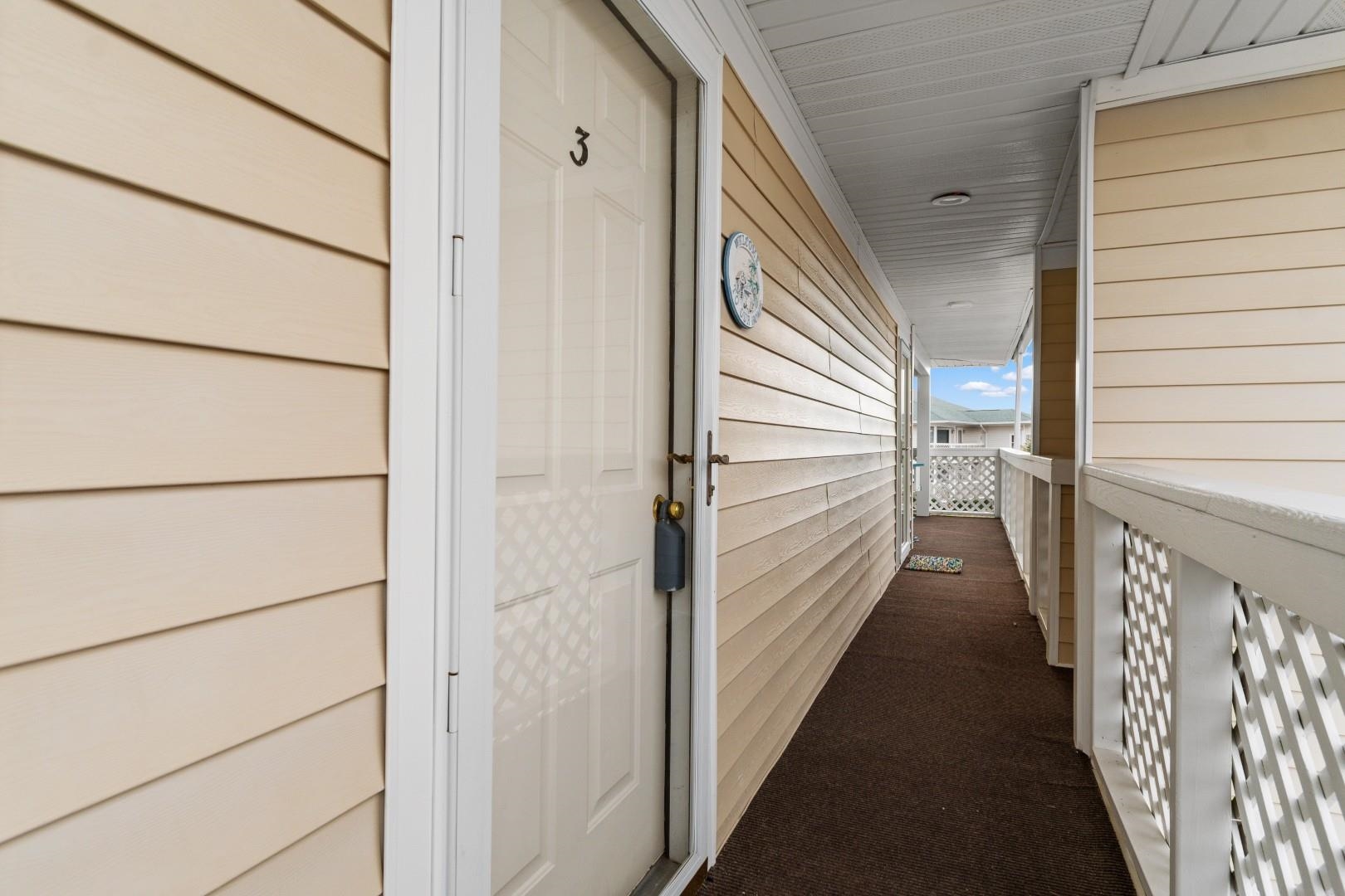 300 Shorehaven Dr. Property Photo 2