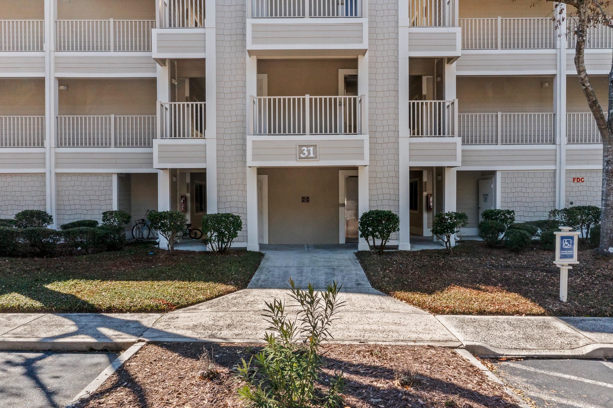 1550 Spinnaker Dr. Property Photo 2