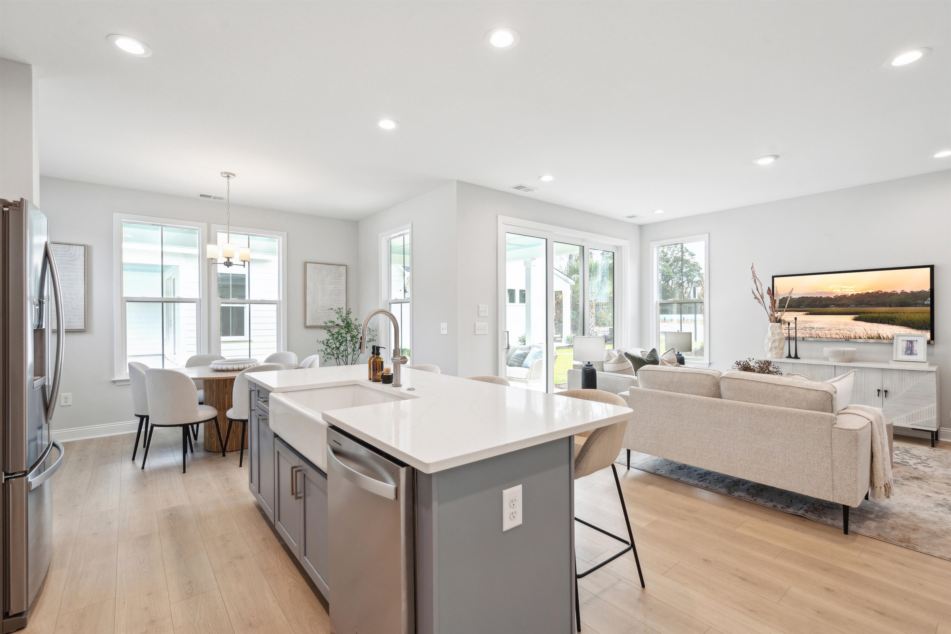 2512 Hillbourne Loop Property Photo 4