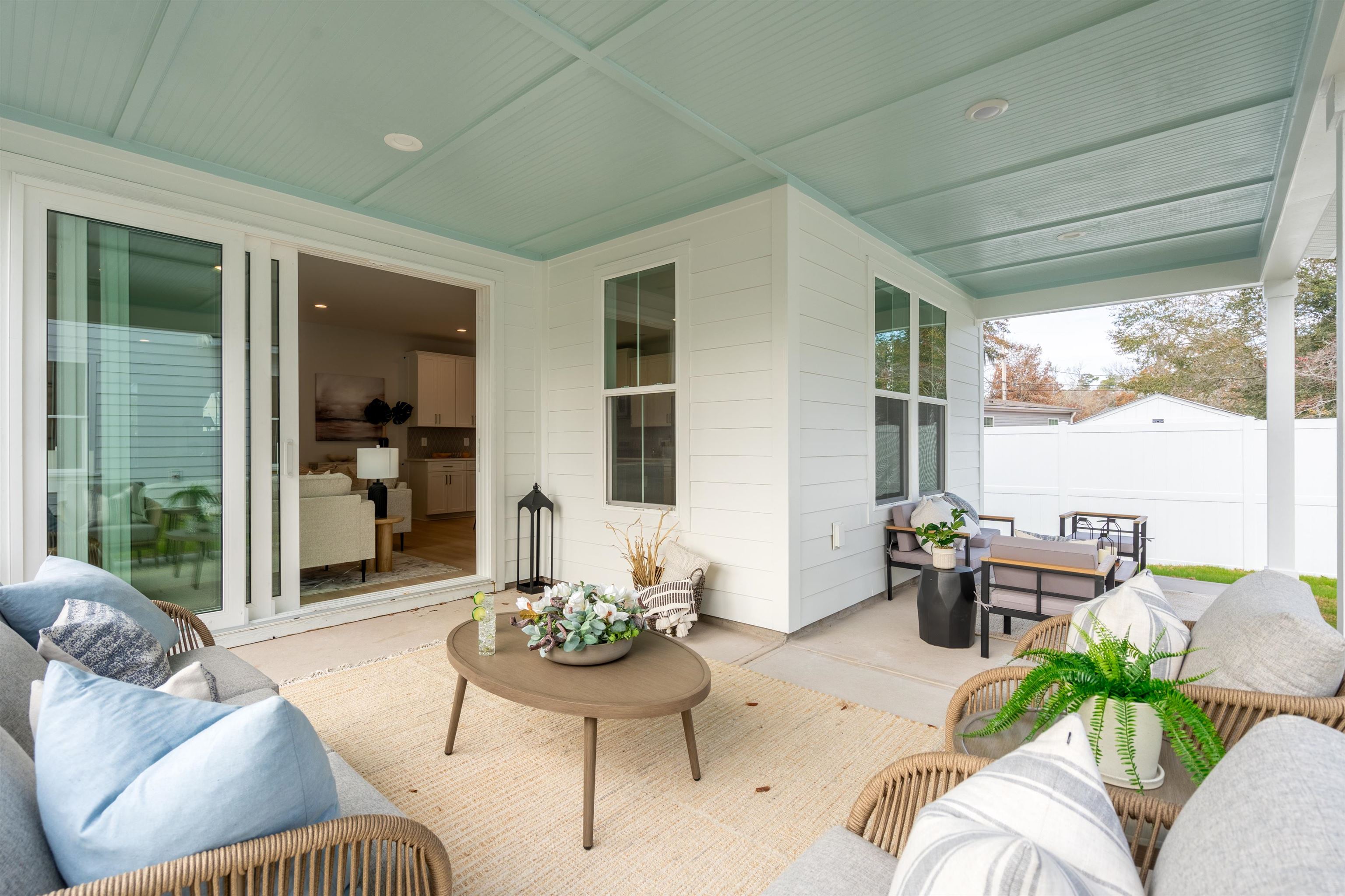2512 Hillbourne Loop Property Photo 7