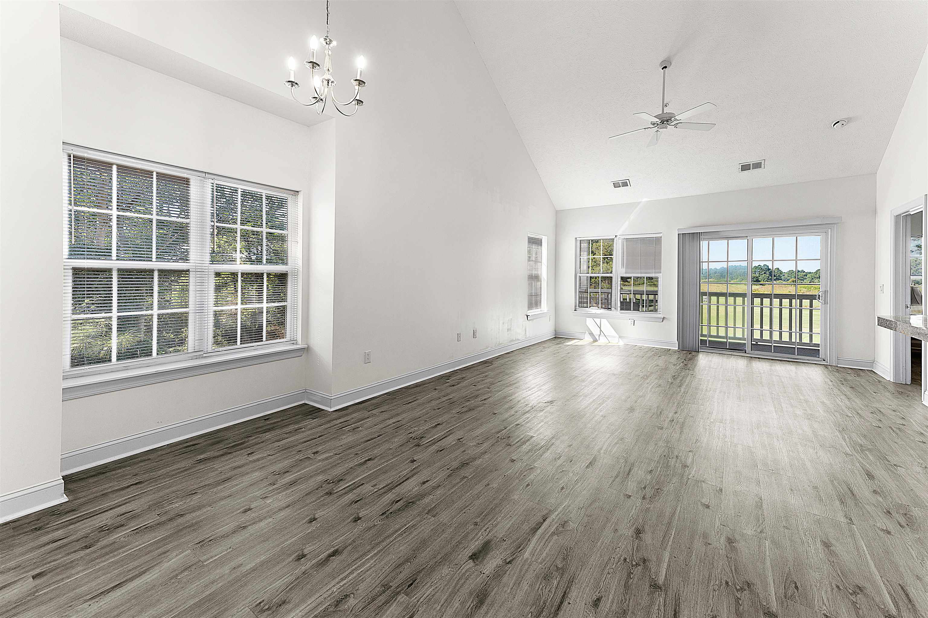 6010 Windsor Green Way Property Photo 3