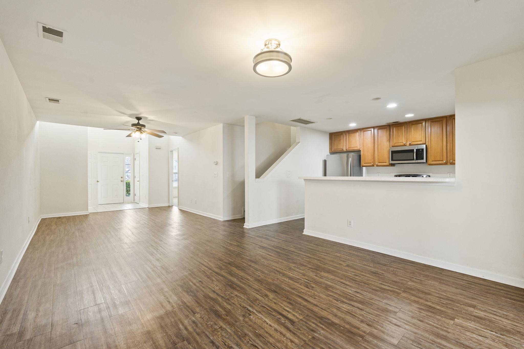 909 Barn Owl Ct. Property Photo 13