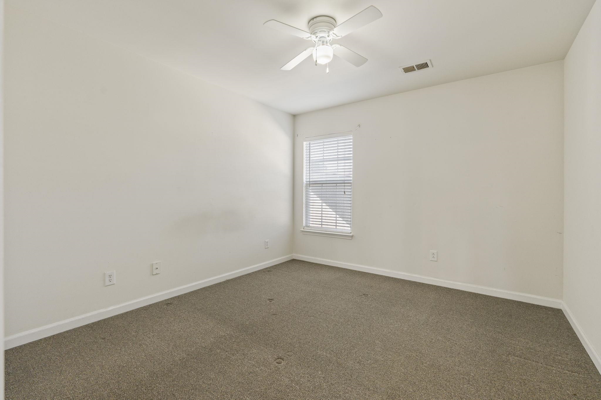 909 Barn Owl Ct. Property Photo 26