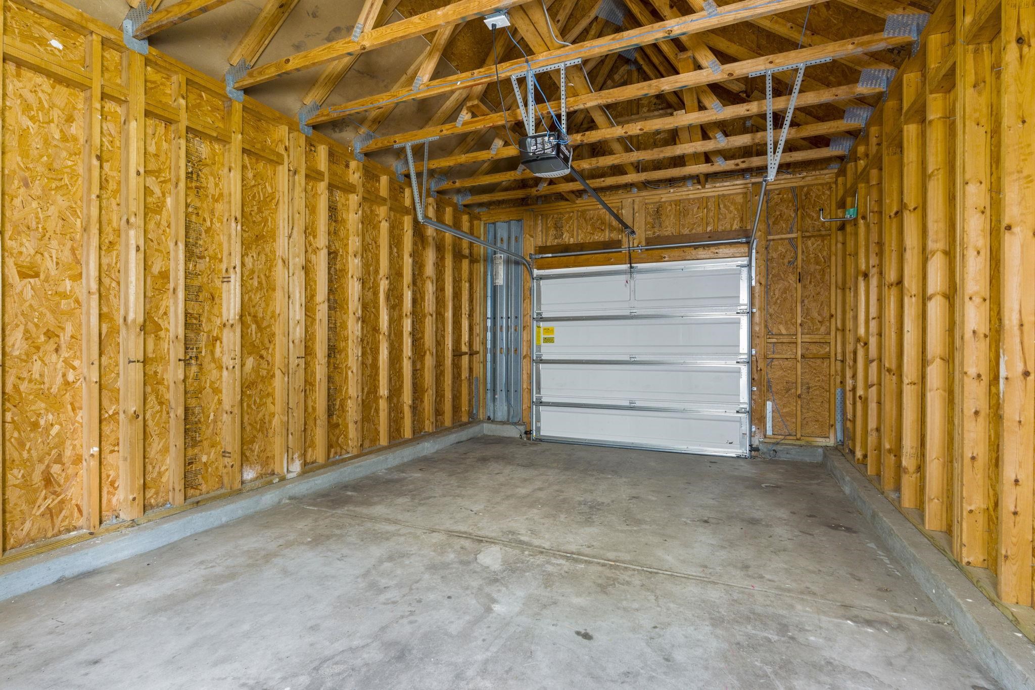 909 Barn Owl Ct. Property Photo 32