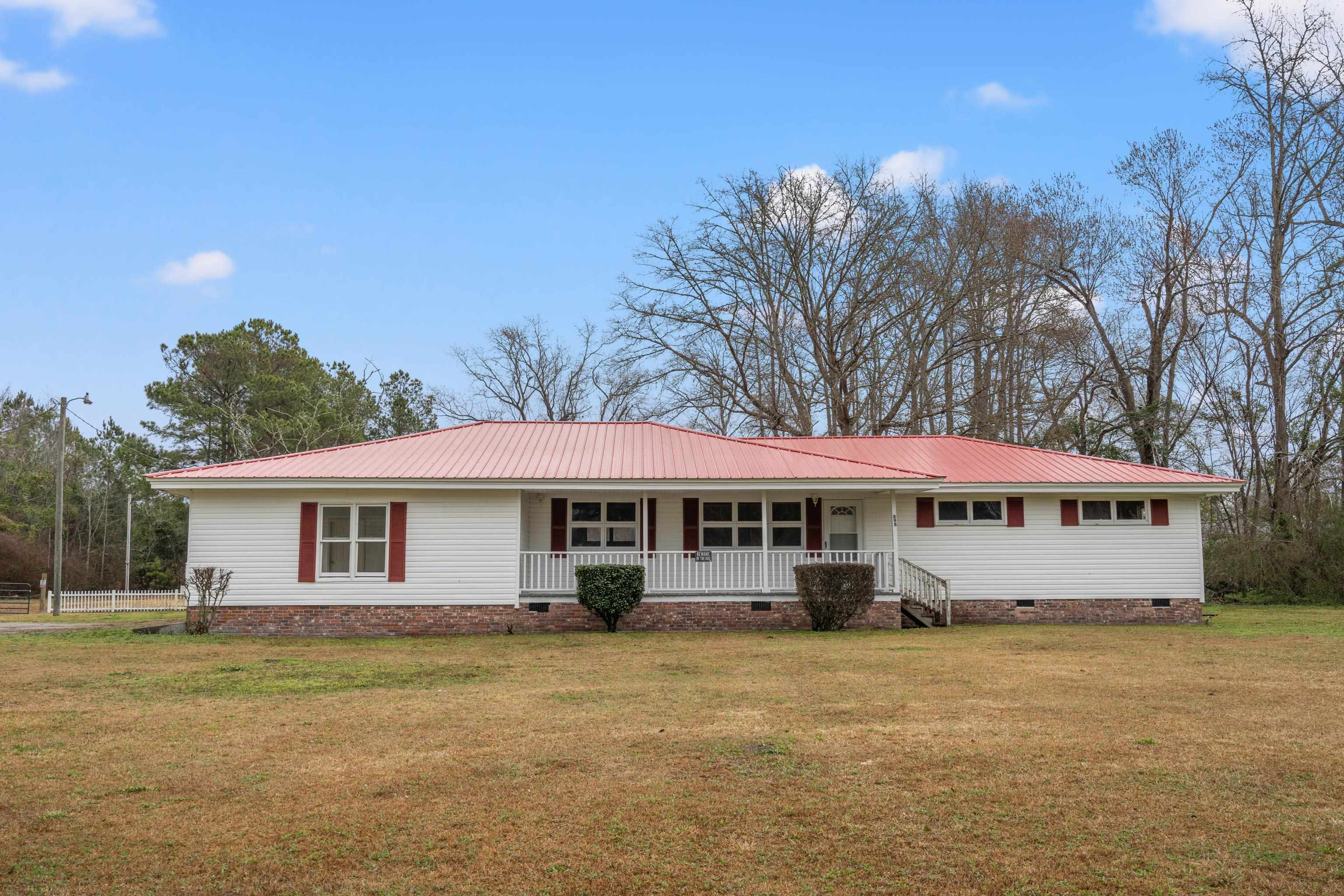 898 Pint Circle Rd. Property Photo 1