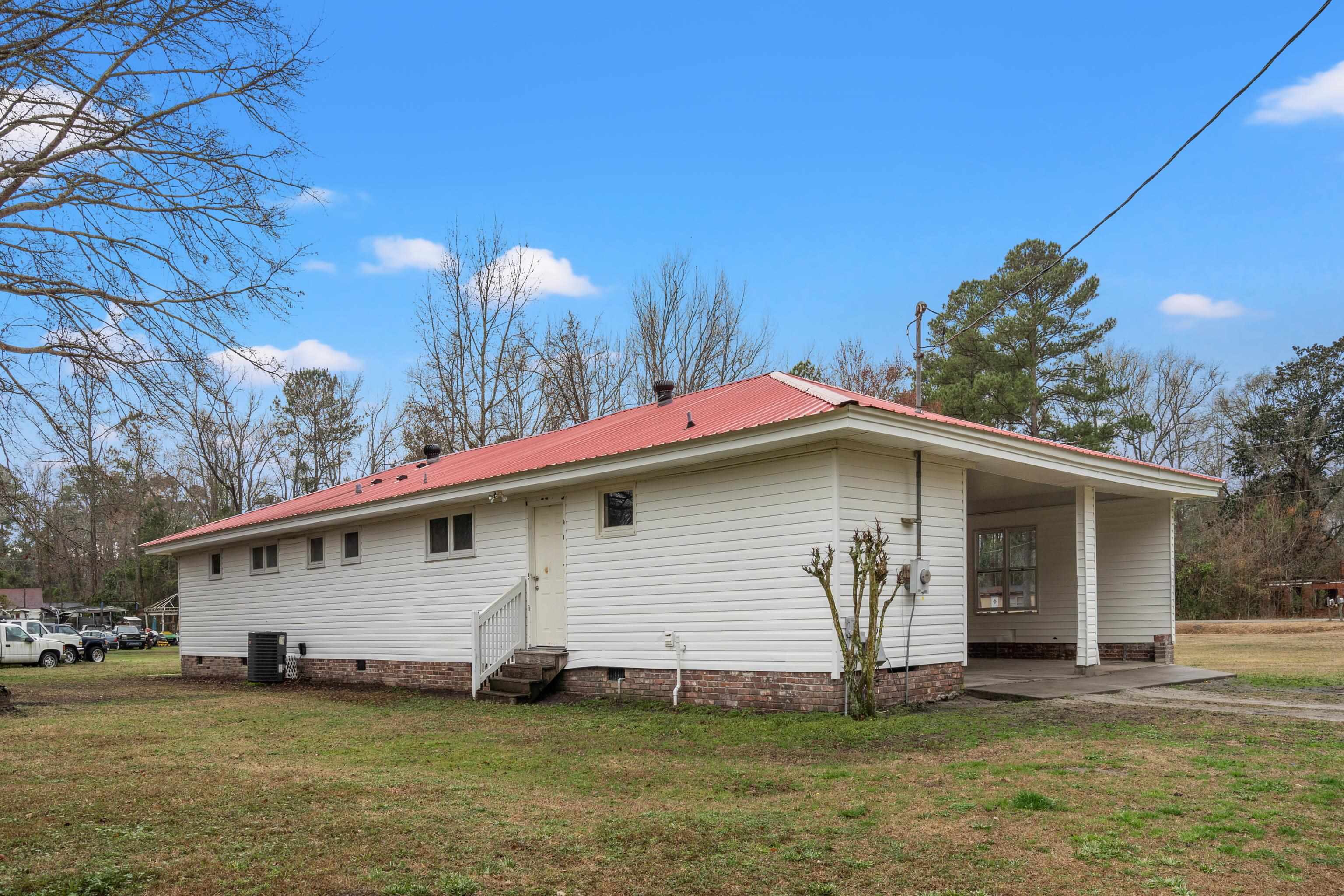 898 Pint Circle Rd. Property Photo 4