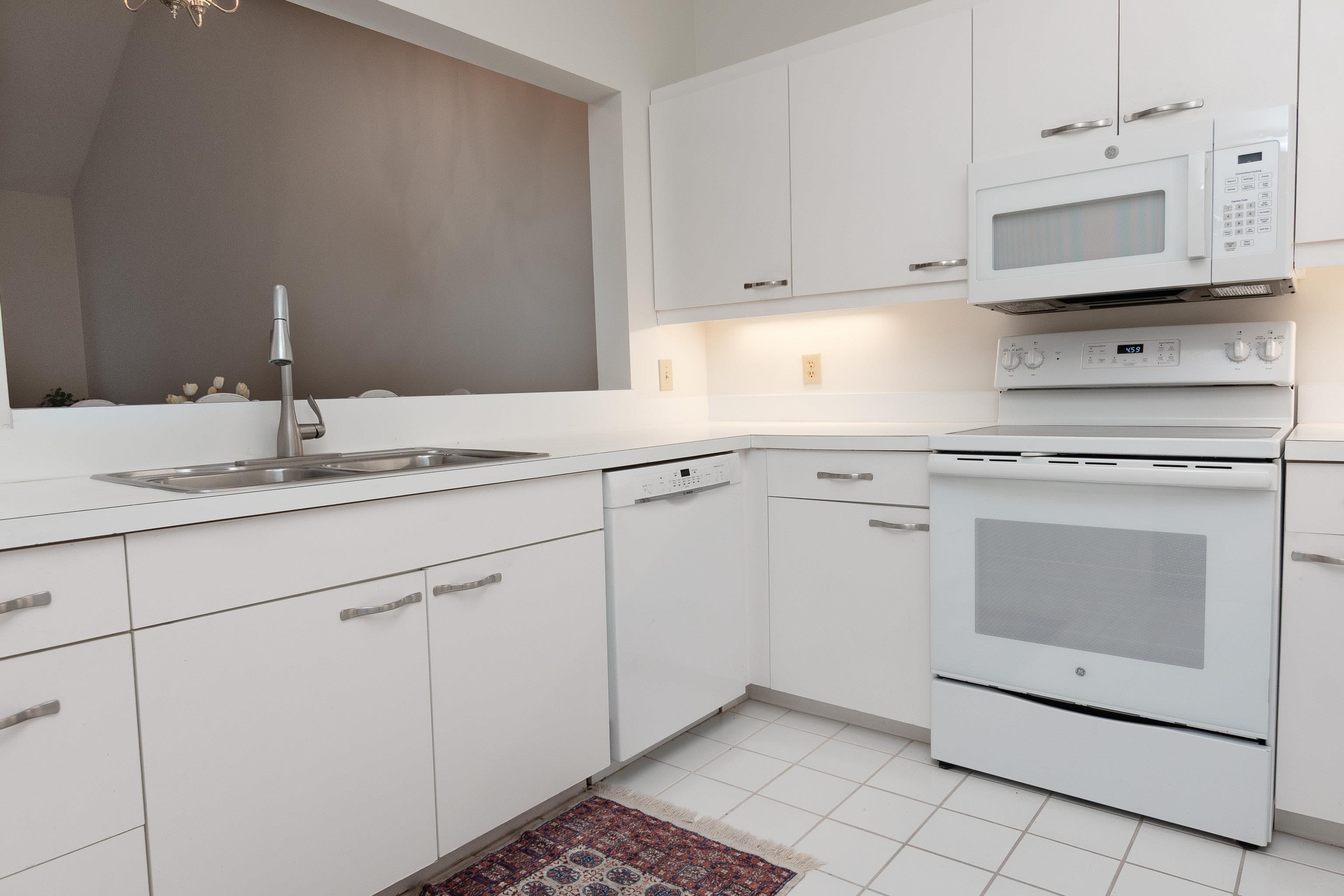 808 Castleford Circle Property Photo 11