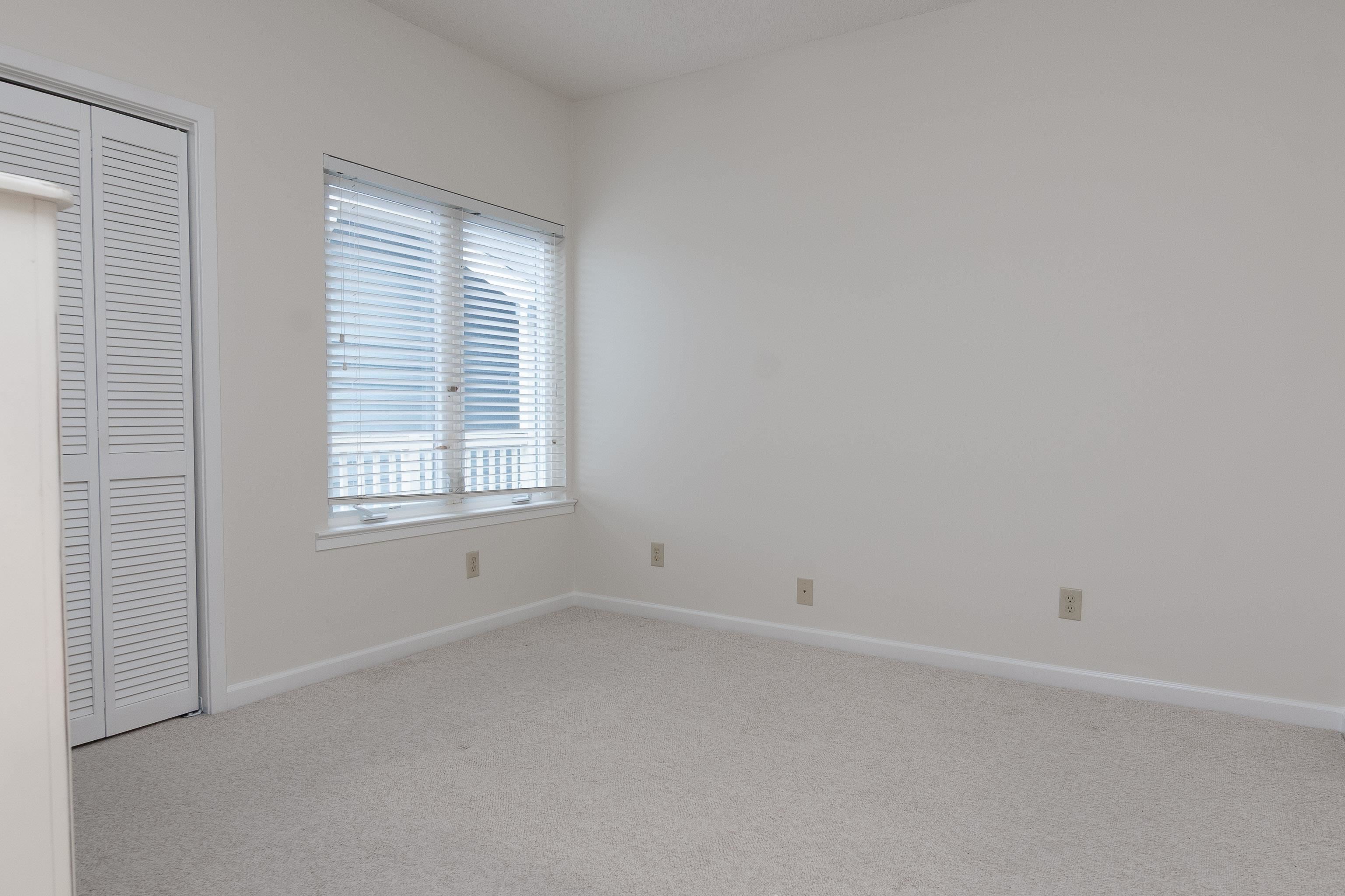 808 Castleford Circle Property Photo 16