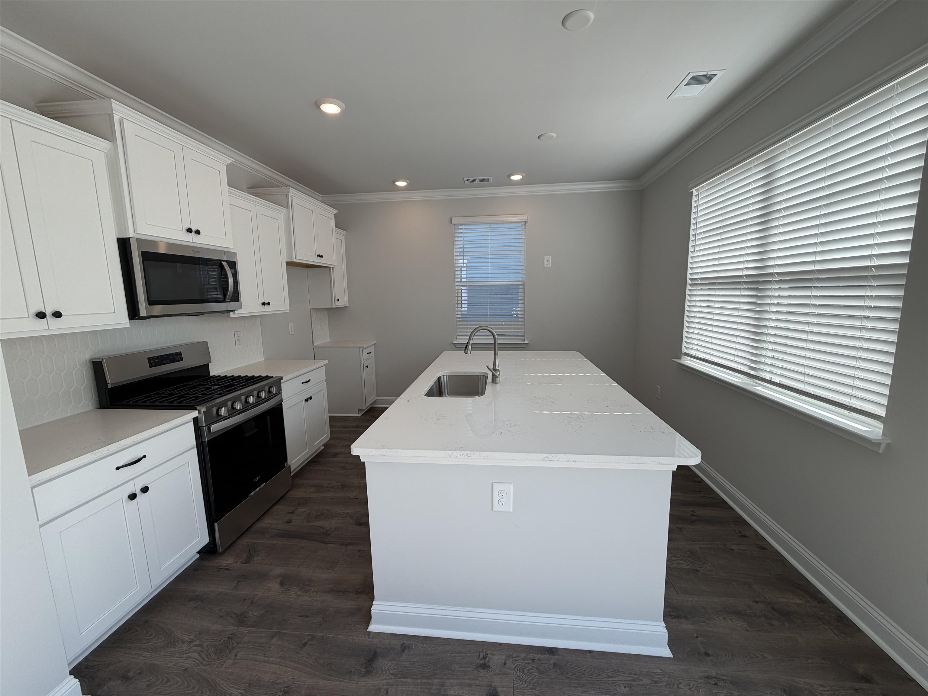 7160 Shooting Star Way Property Photo 4