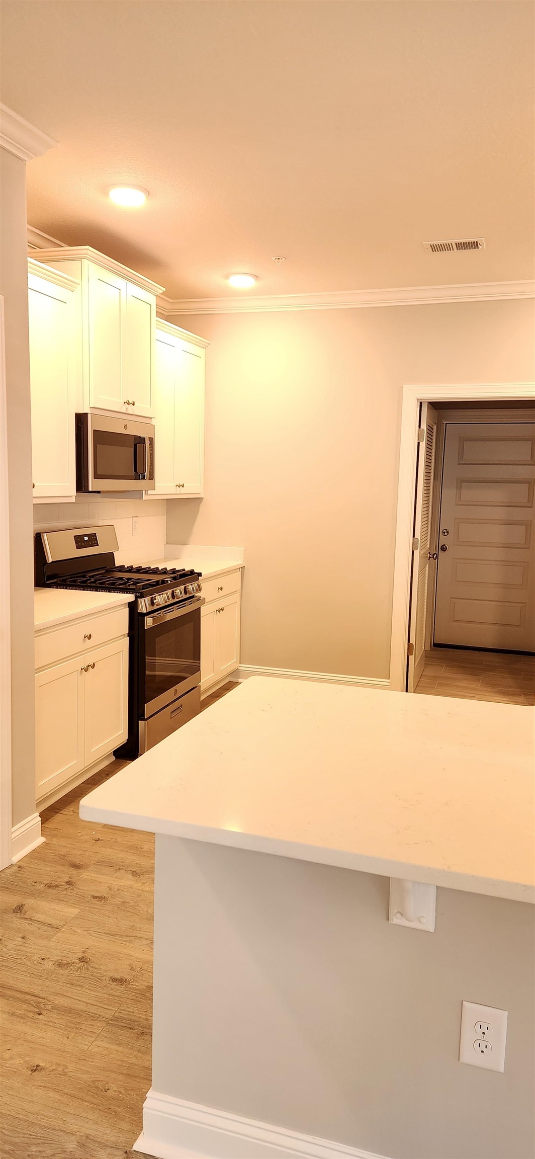 1144 Freeboard St. Property Photo 35