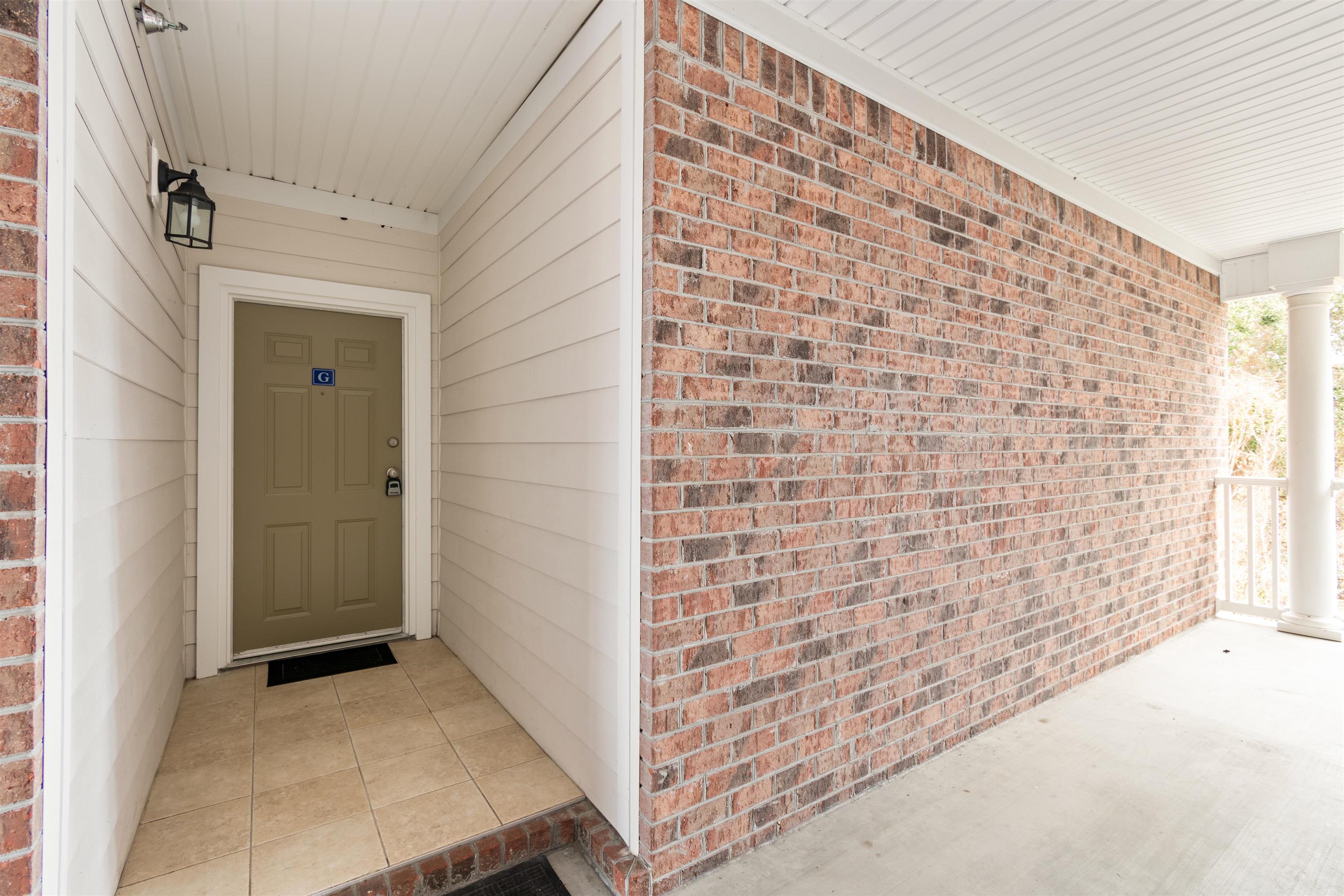 2025 Silvercrest Dr. Property Photo 2