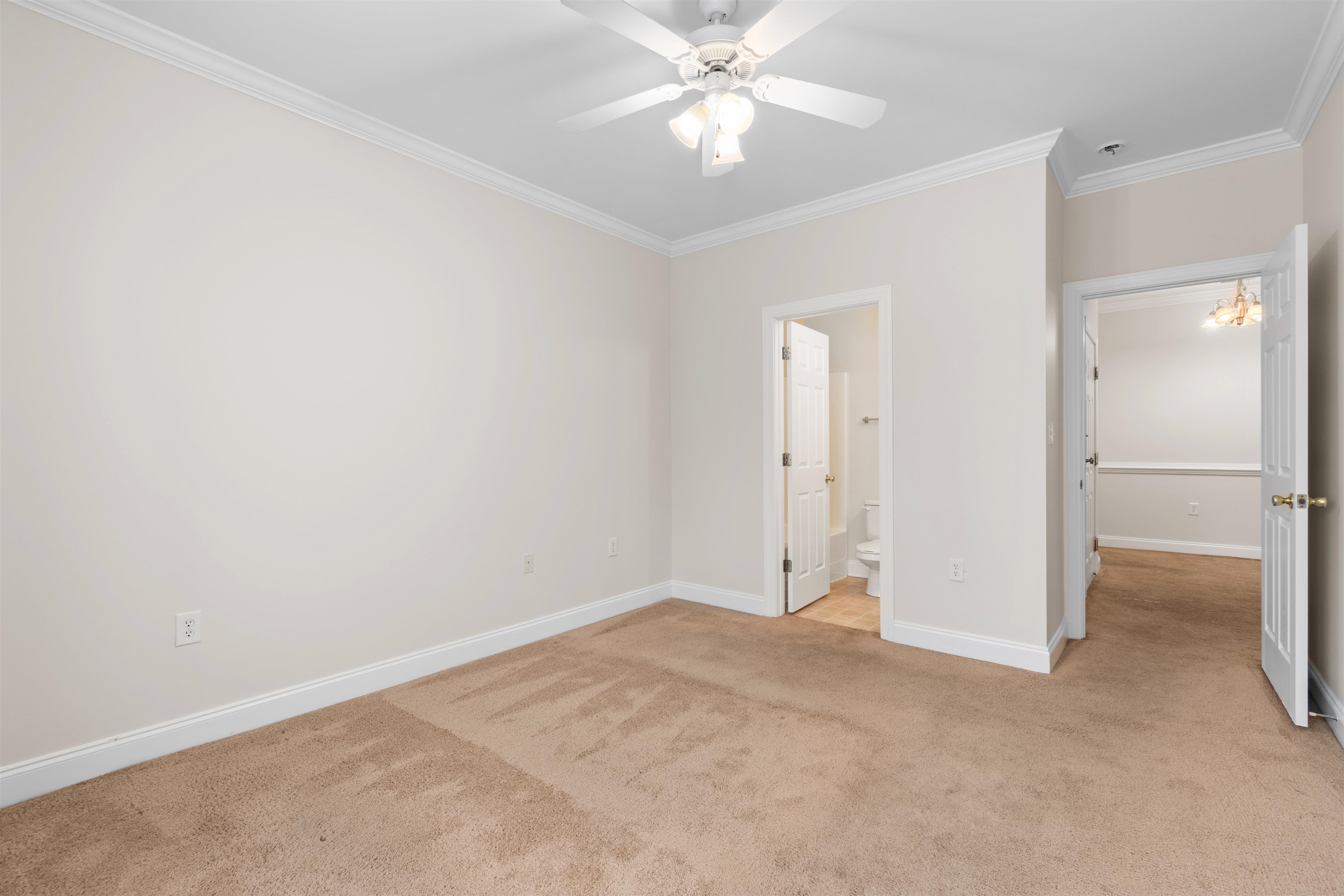 2025 Silvercrest Dr. Property Photo 16