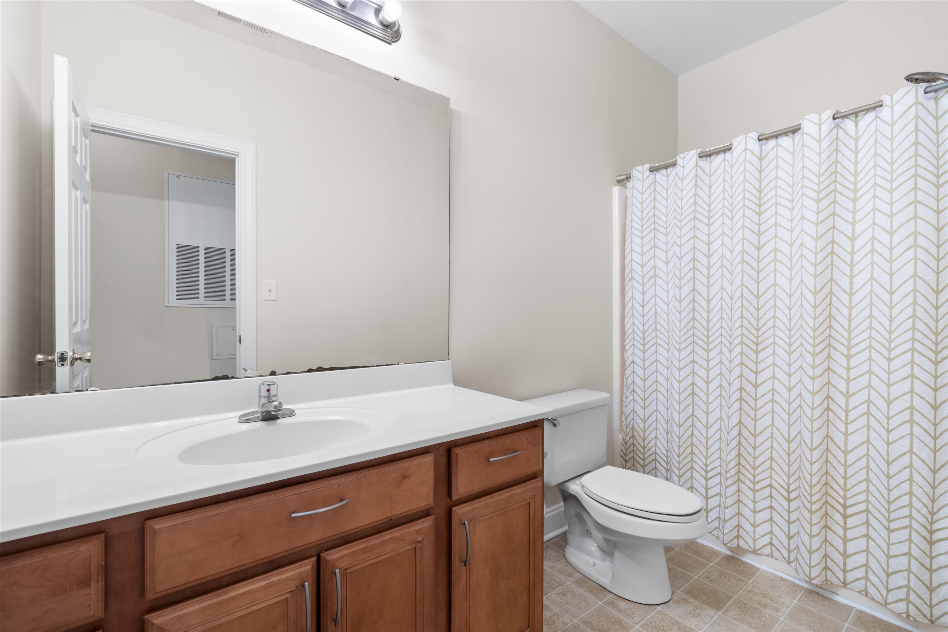 2025 Silvercrest Dr. Property Photo 23