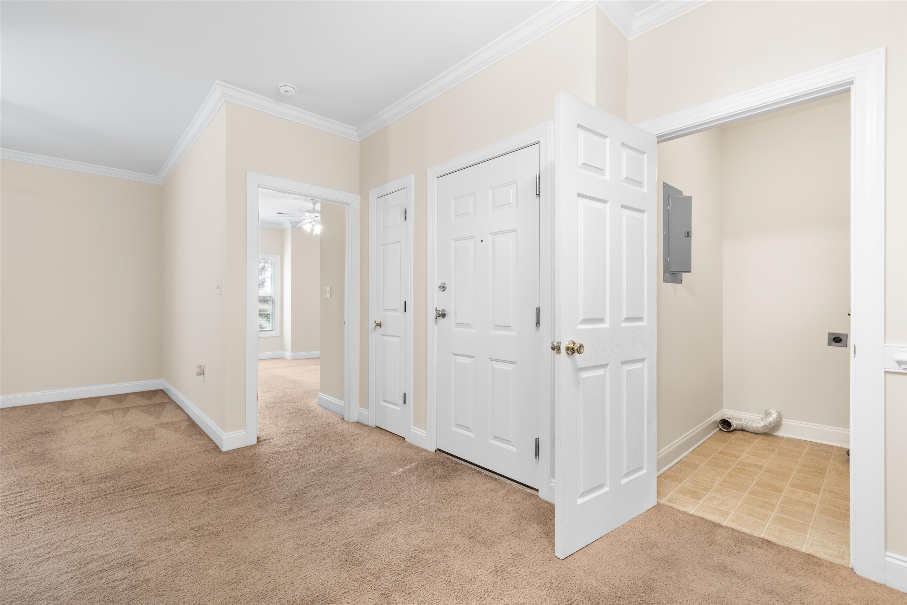 2025 Silvercrest Dr. Property Photo 24