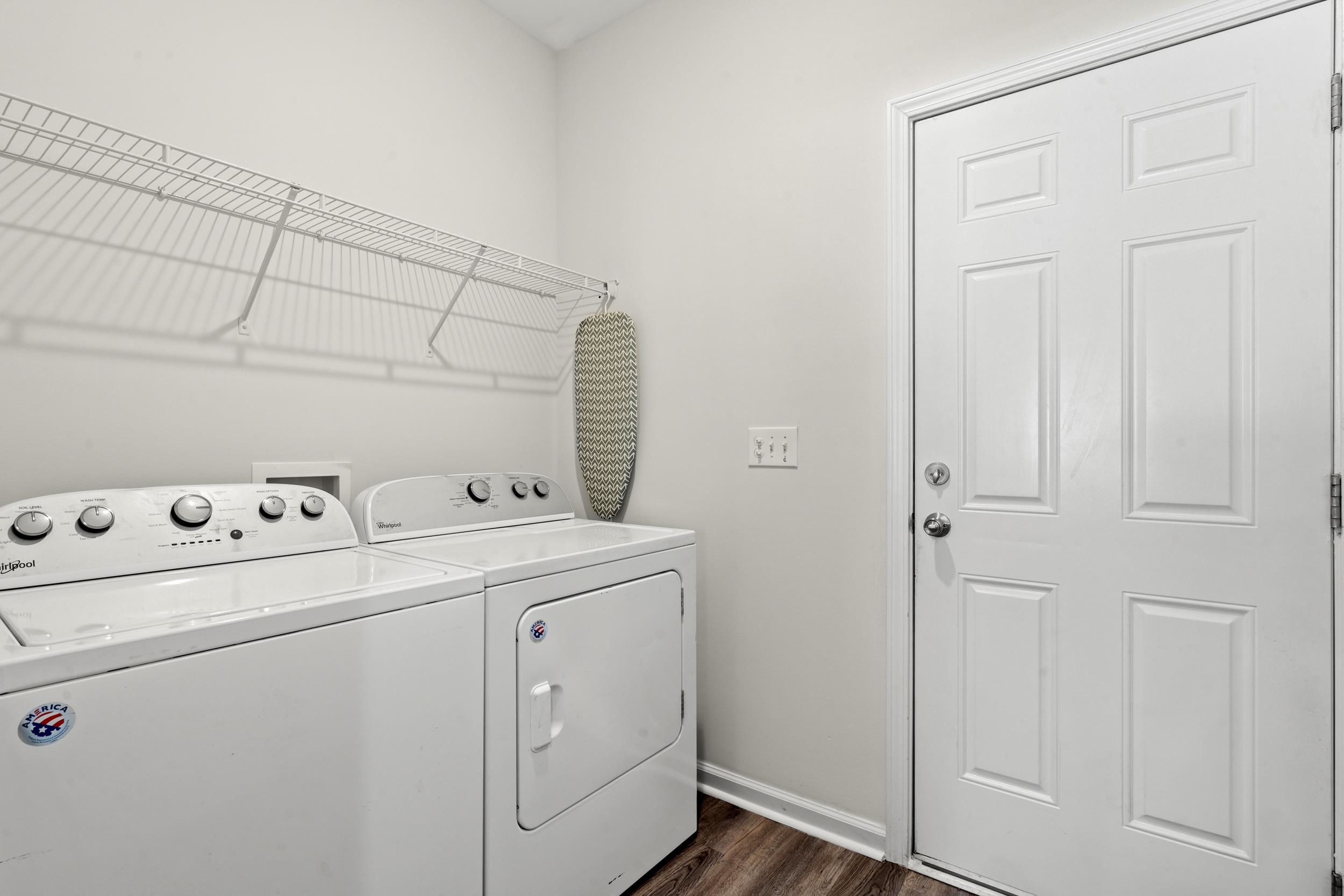380 Rose Ave. Property Photo 8