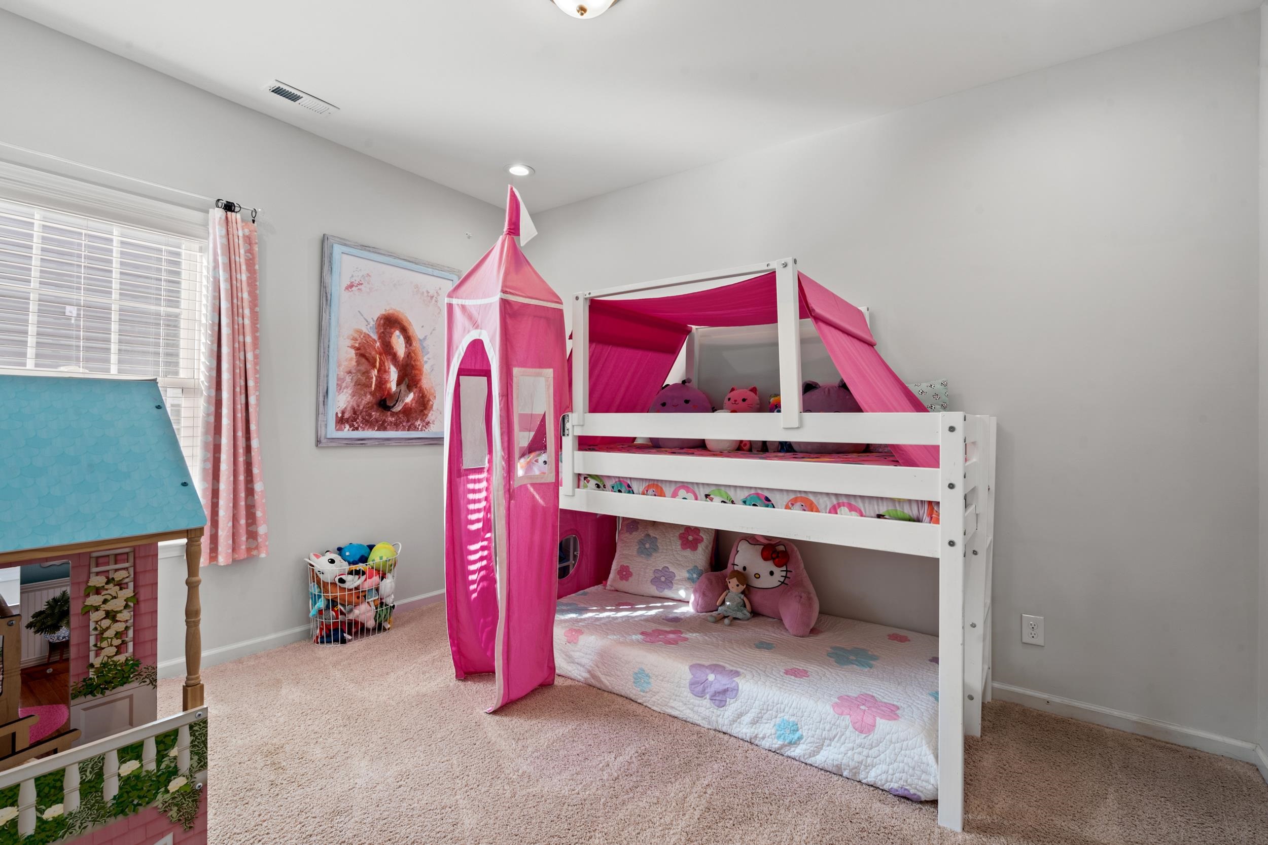 380 Rose Ave. Property Photo 23