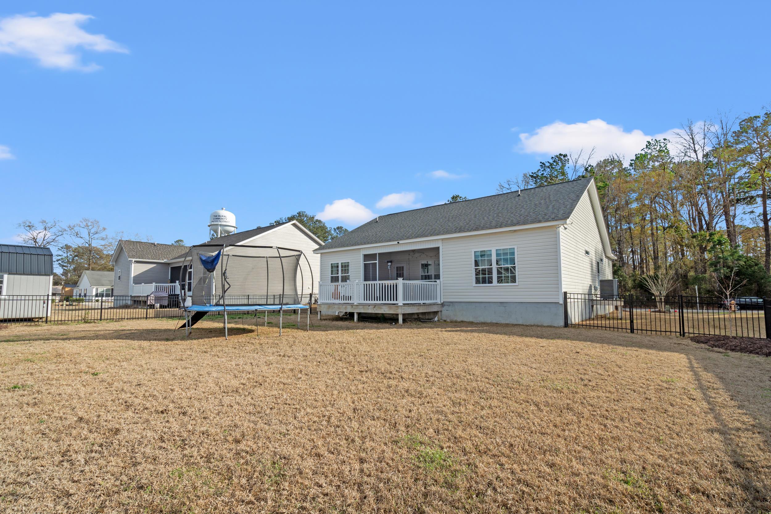 380 Rose Ave. Property Photo 32