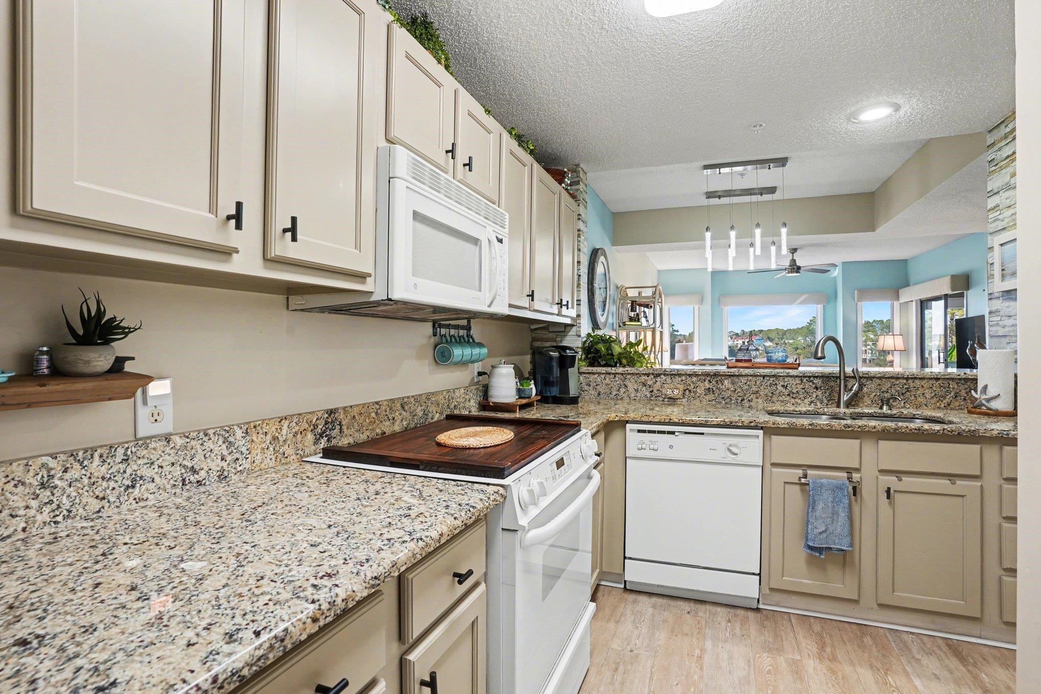 1401 Lighthouse Dr. Property Photo 6