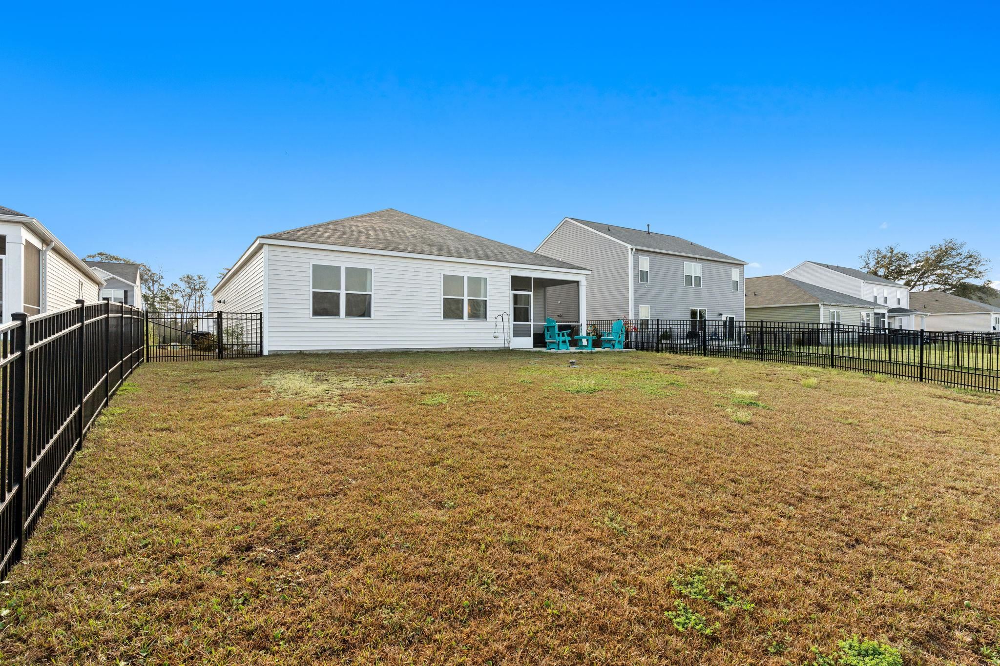 955 Irving Dr. Property Photo 24