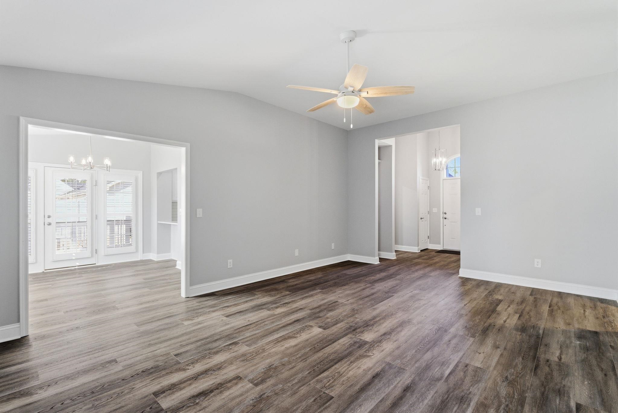 203 Silverbelle Blvd. Property Photo 6