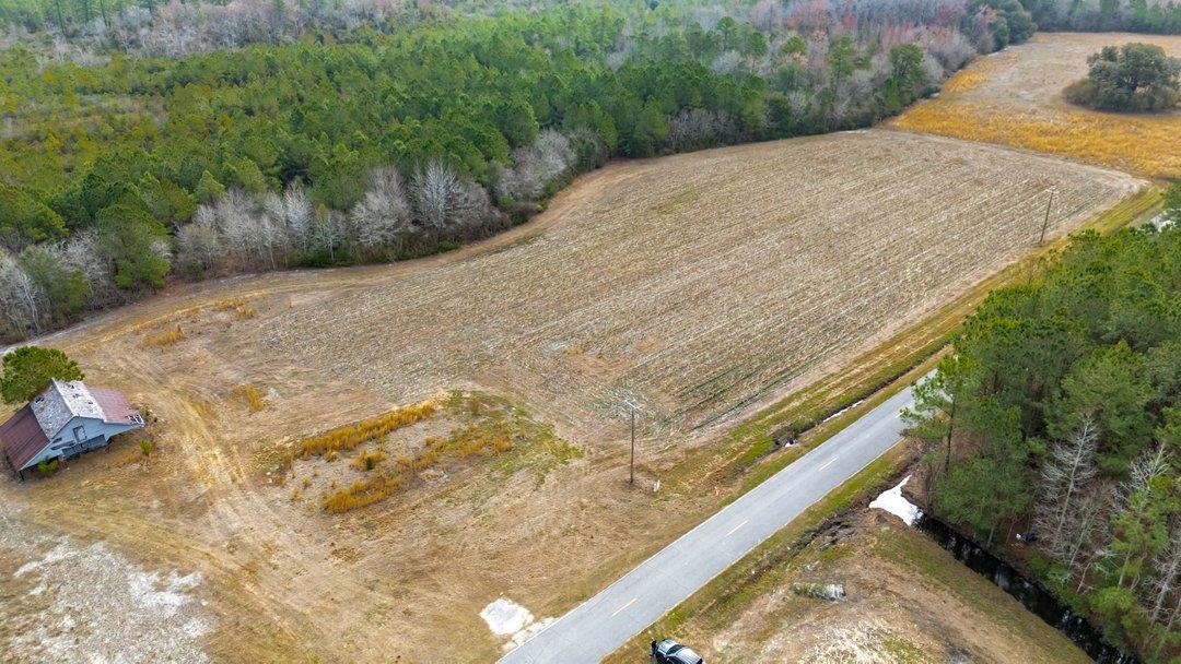 9060 Black Creek Rd. Property Photo 3