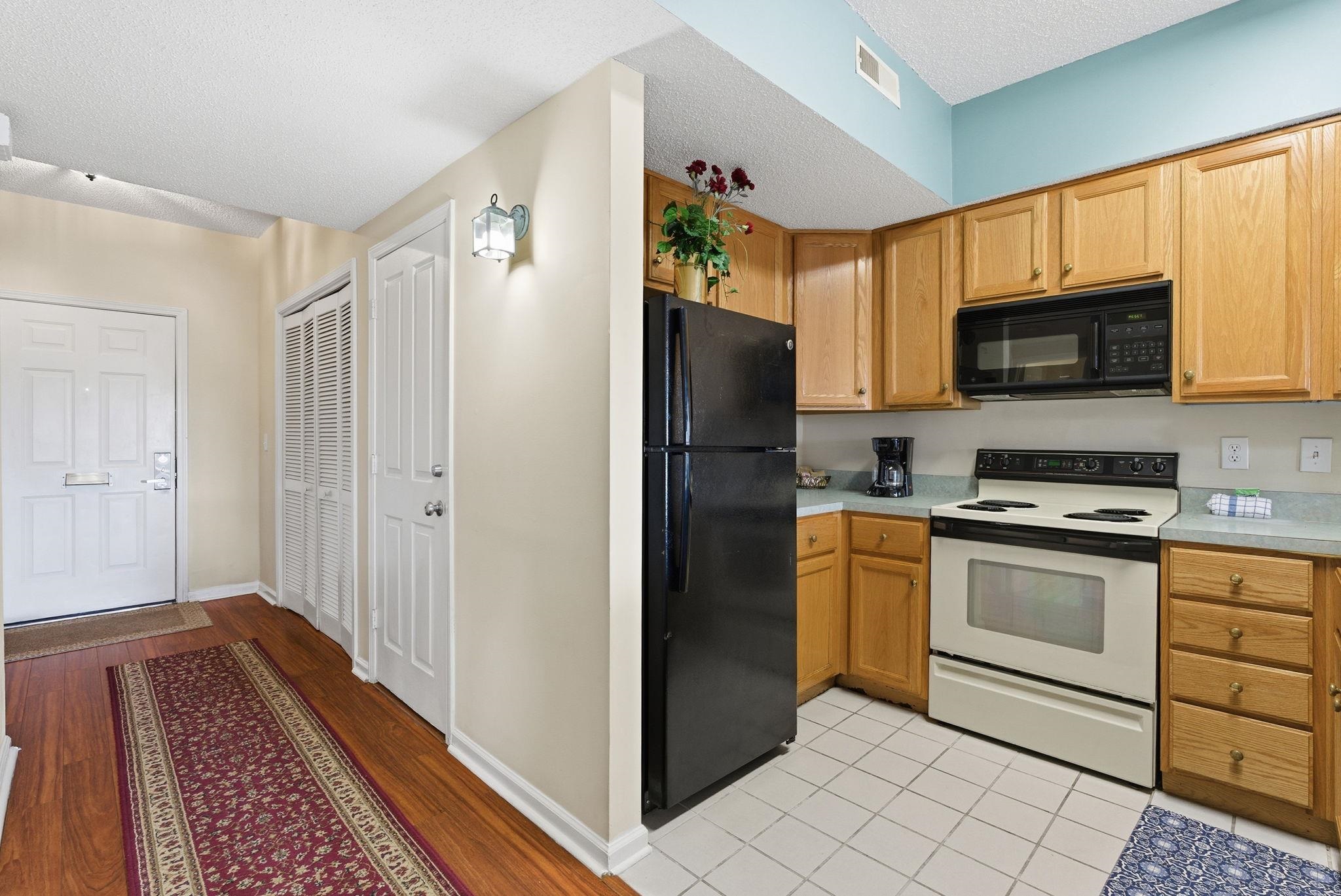 4586 Girvan Dr. Property Photo 22