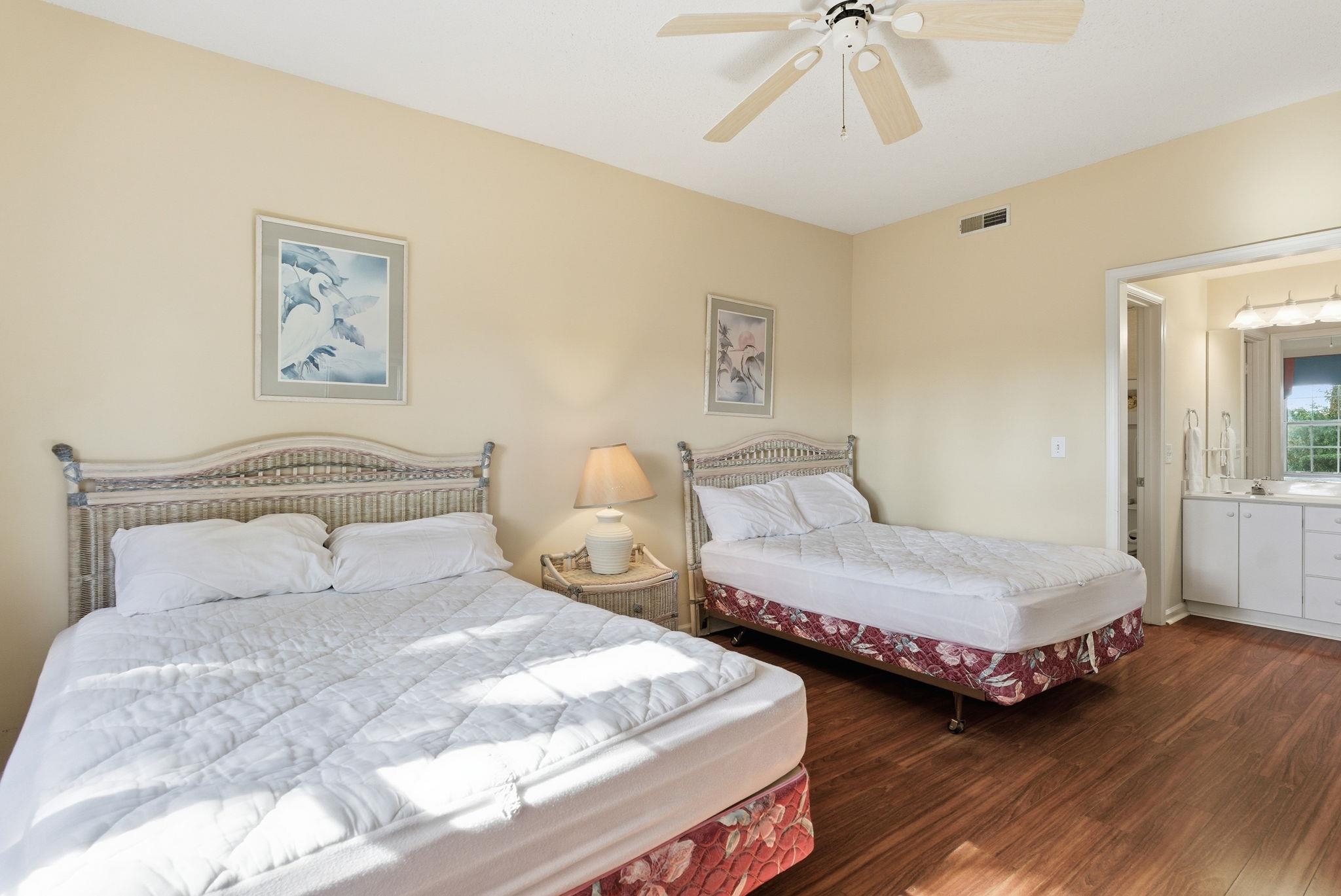 4586 Girvan Dr. Property Photo 39