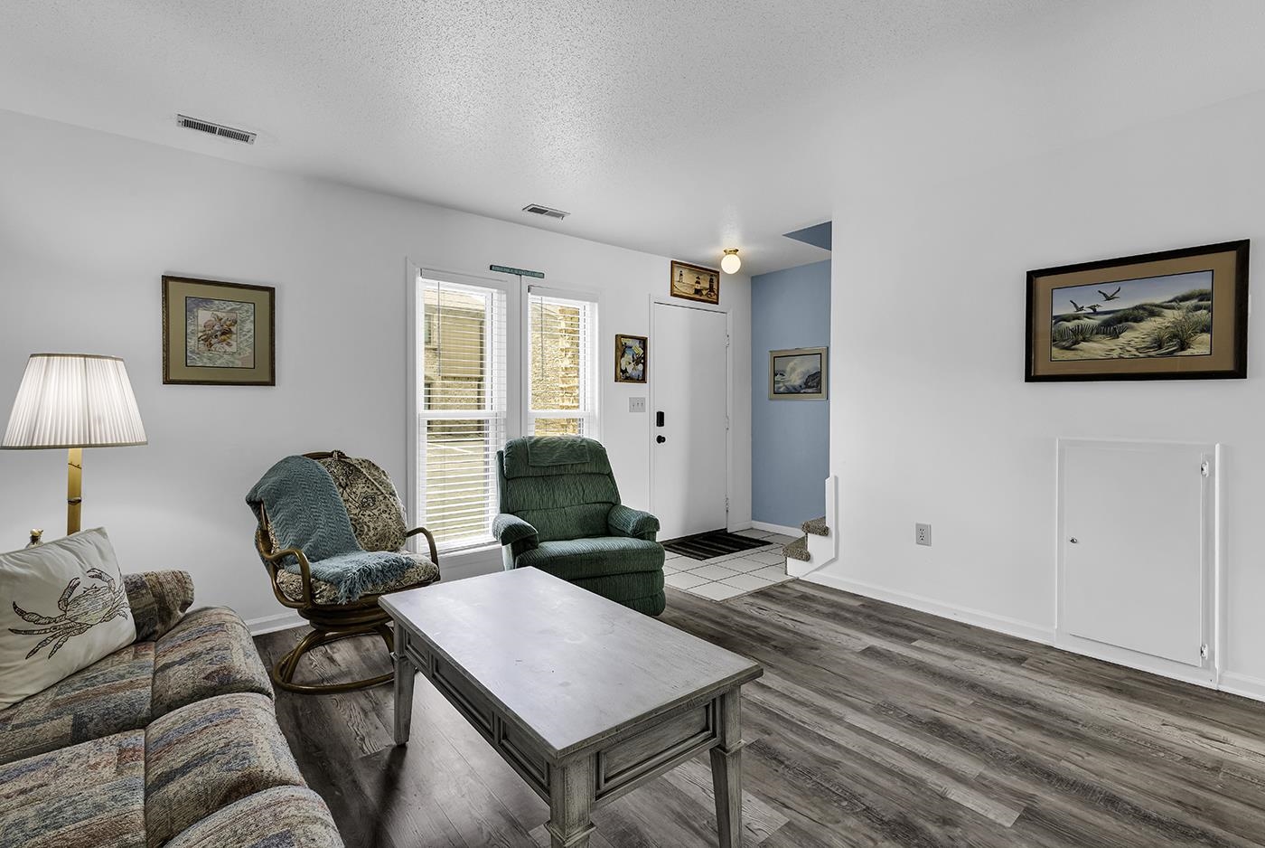 405 N Hillside Dr. Property Photo 5