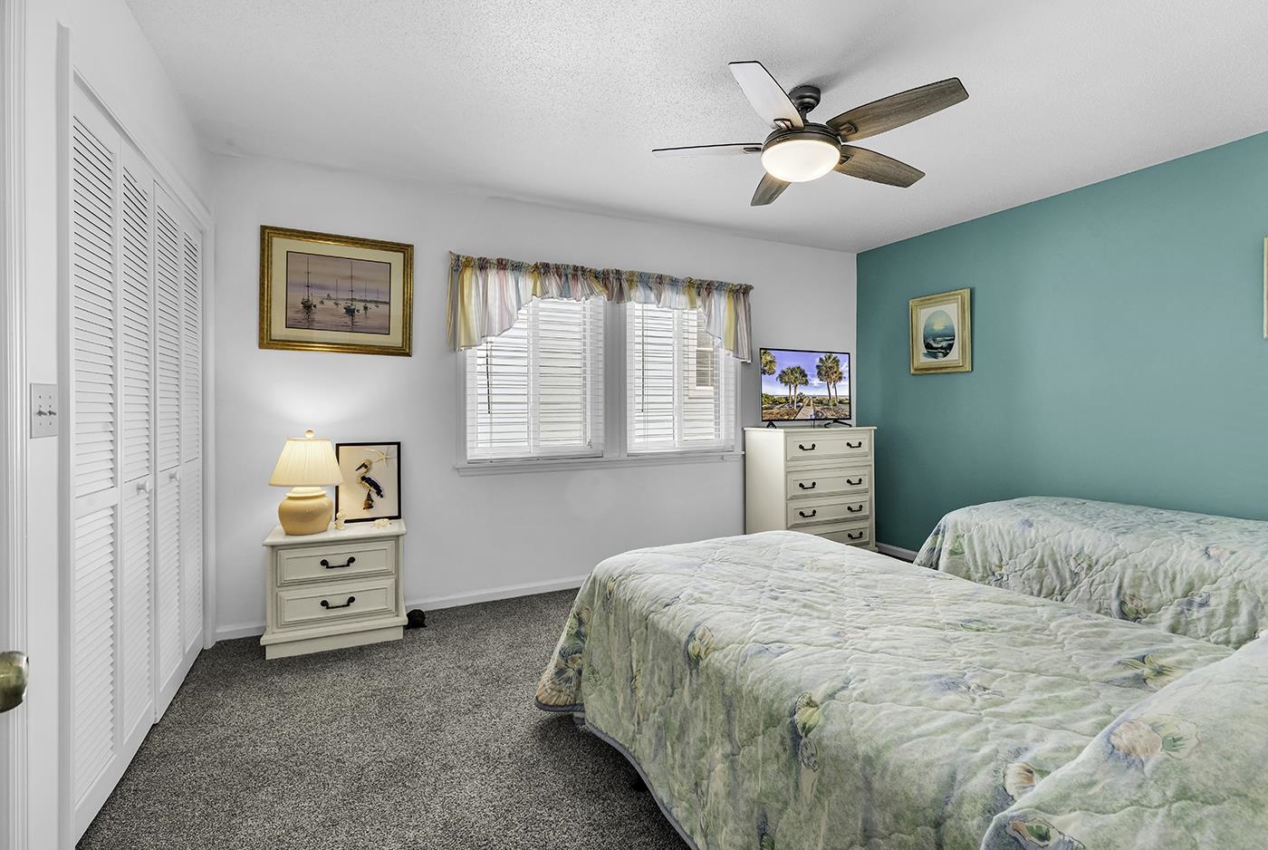 405 N Hillside Dr. Property Photo 13
