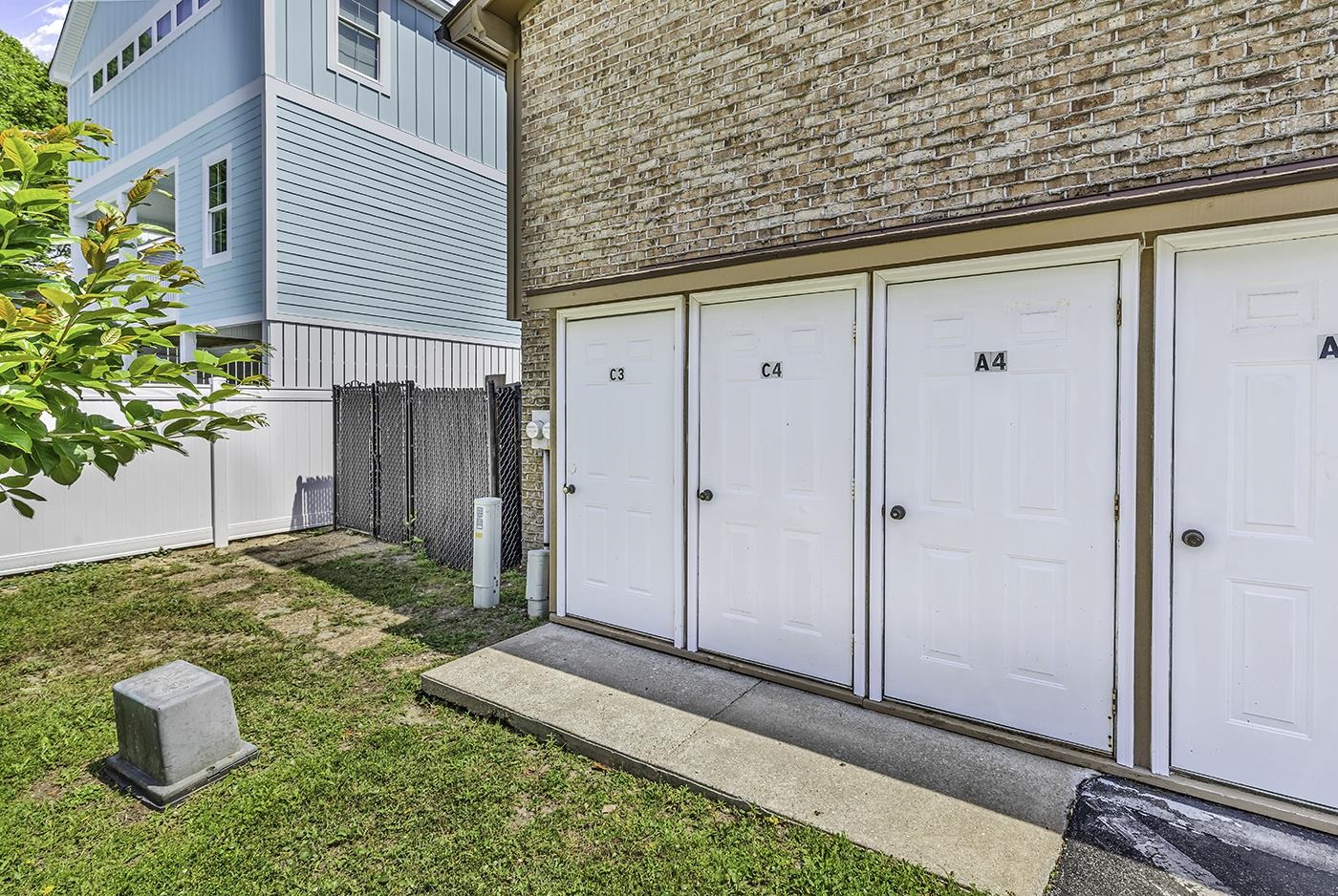 405 N Hillside Dr. Property Photo 22