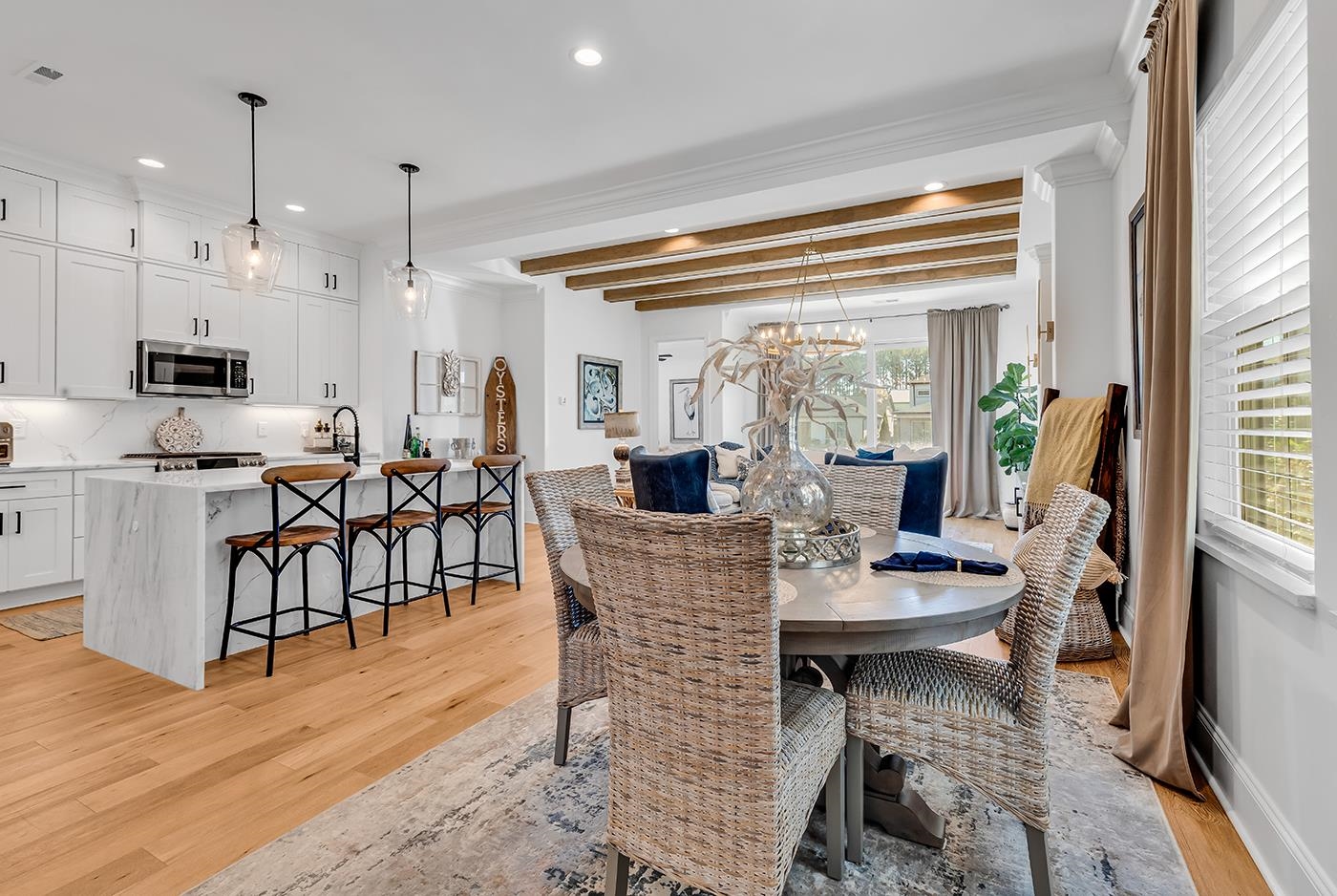 6722 Ocean Breeze Loop Property Photo 11