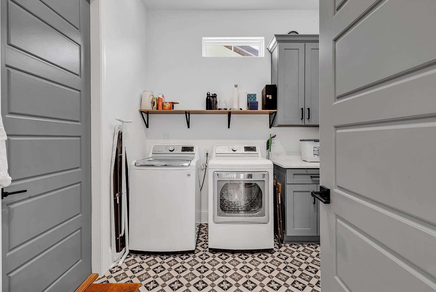 6722 Ocean Breeze Loop Property Photo 18