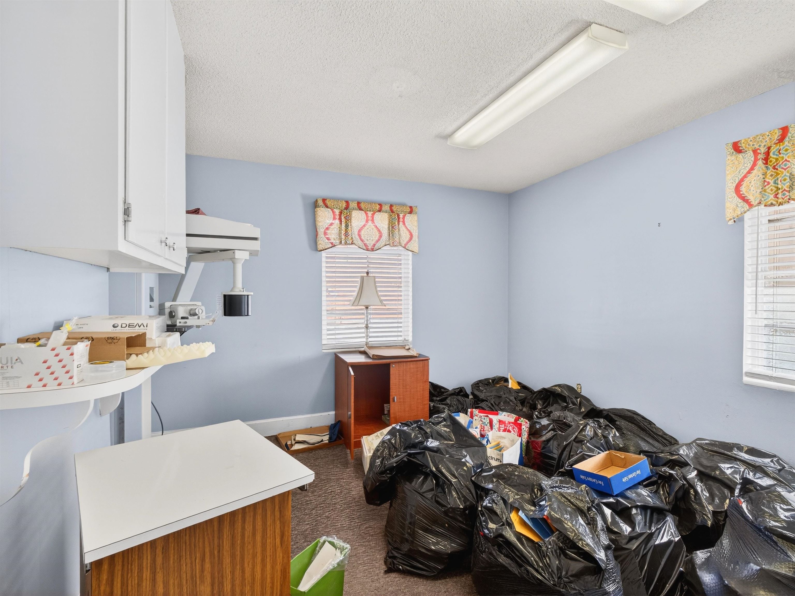 208 S Jackson St. Property Photo 16