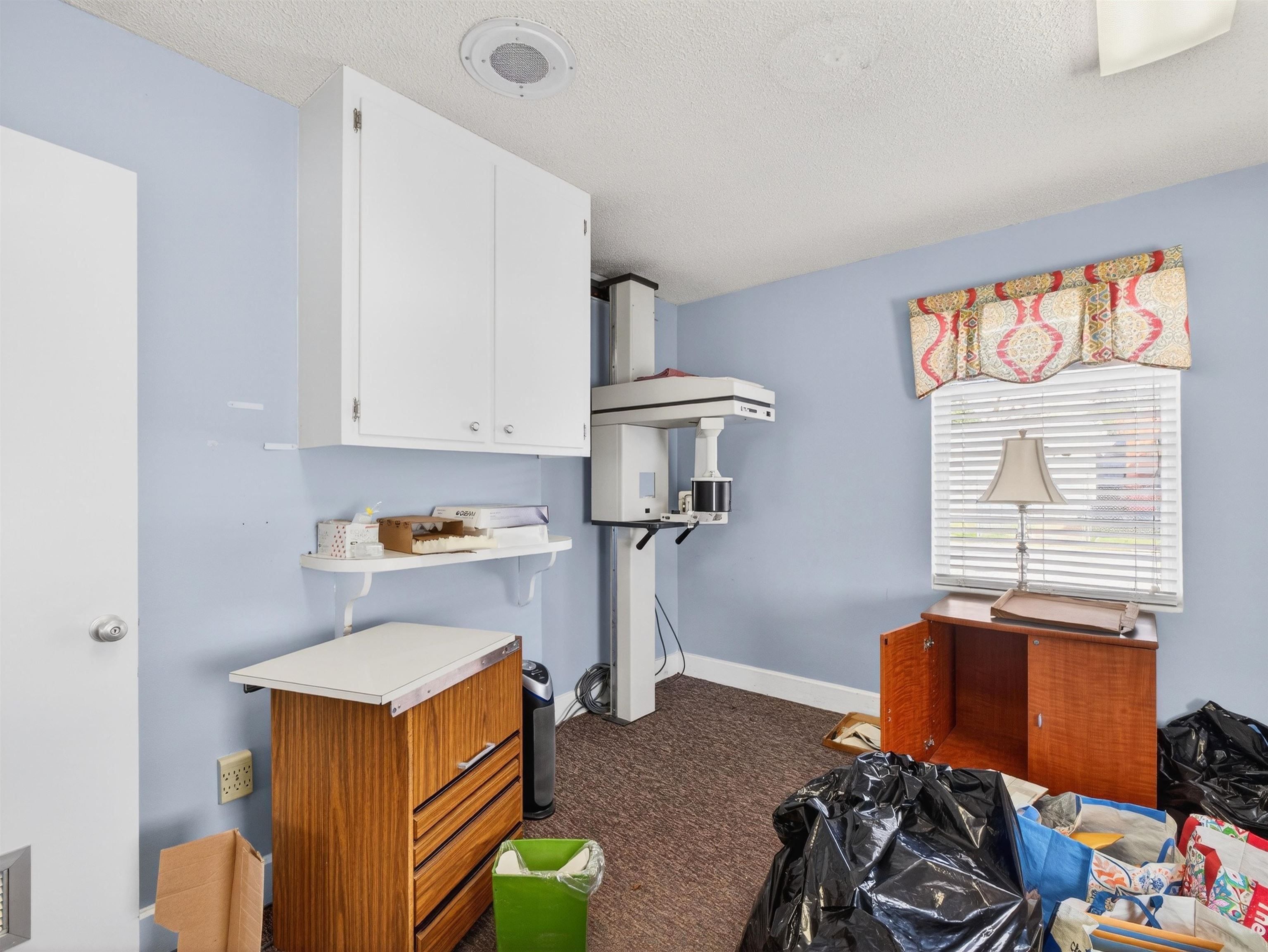 208 S Jackson St. Property Photo 17