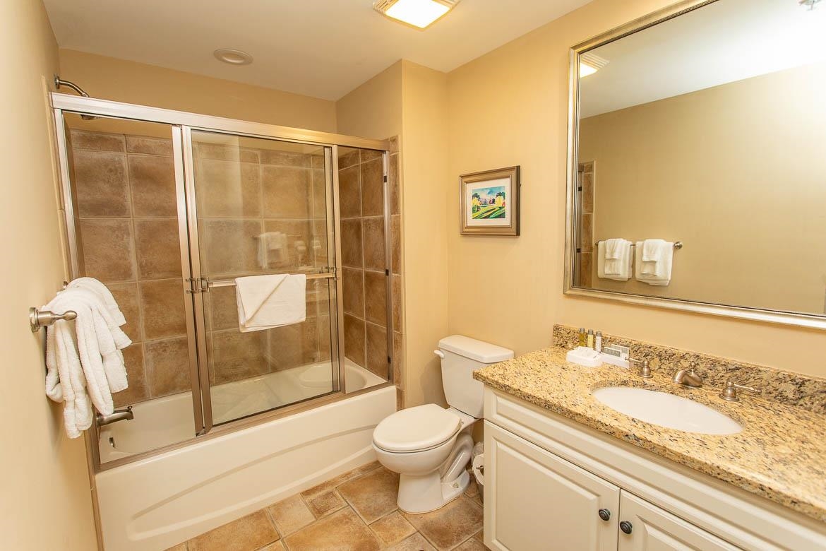 100 North Beach Blvd. Property Photo 8