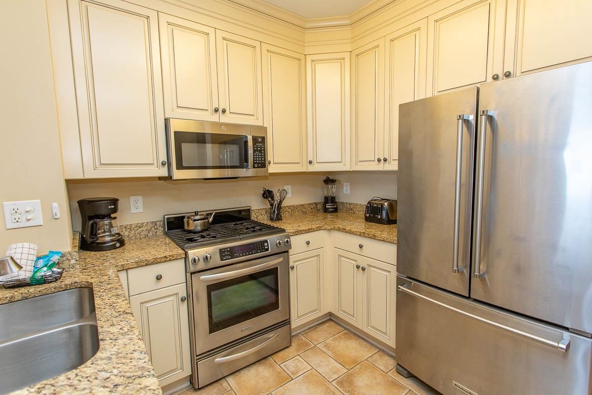 100 North Beach Blvd. Property Photo 13