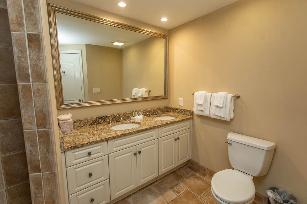 100 North Beach Blvd. Property Photo 28