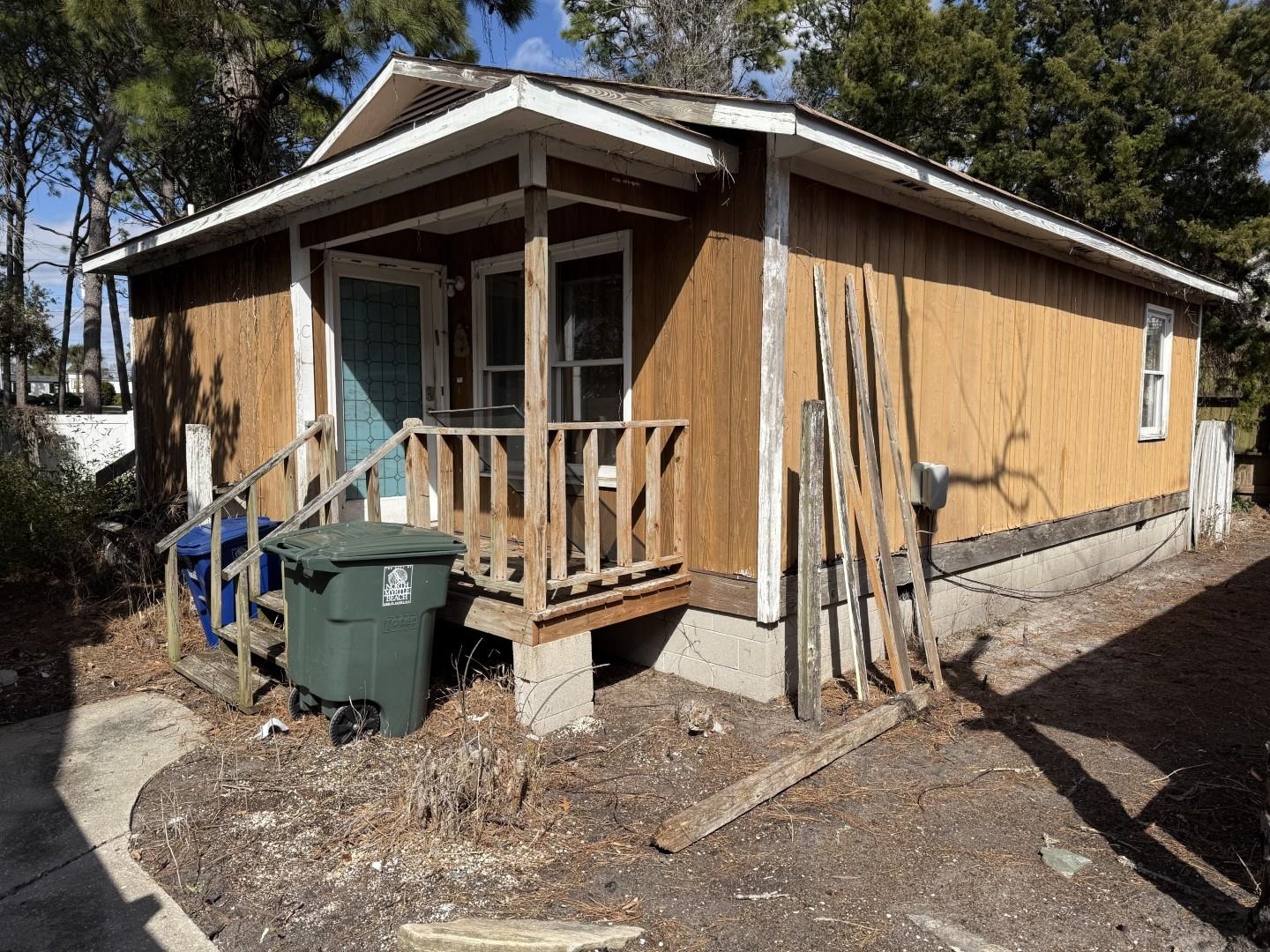 2008 Edge Dr. Property Photo 1