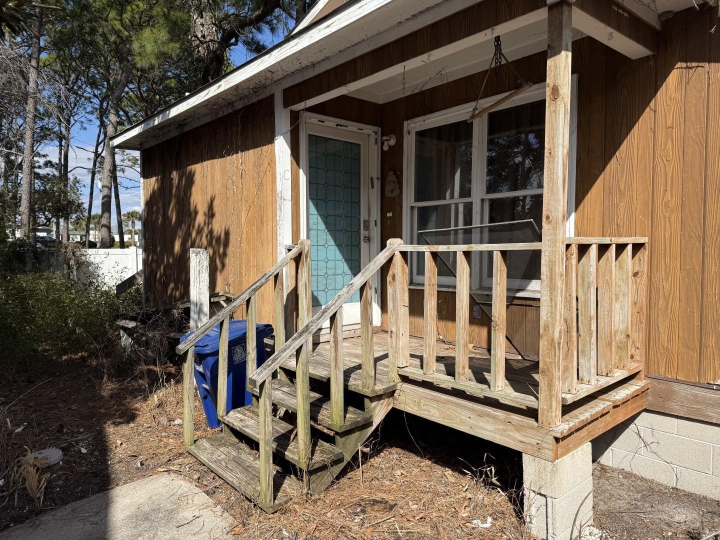 2008 Edge Dr. Property Photo 2