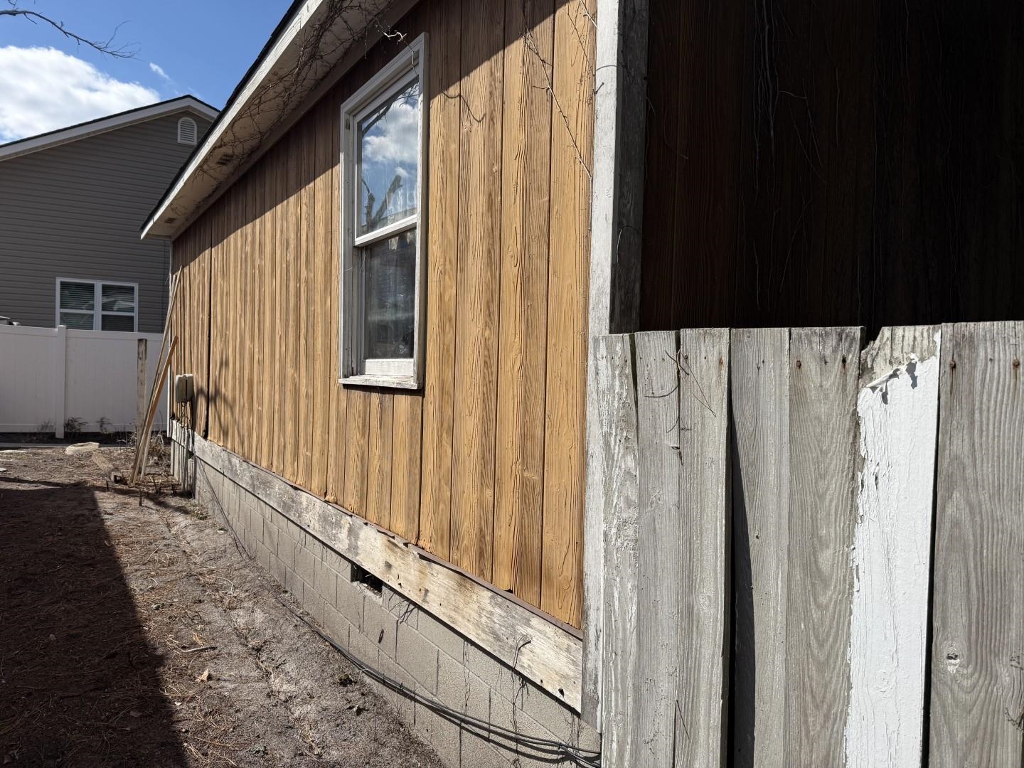 2008 Edge Dr. Property Photo 5