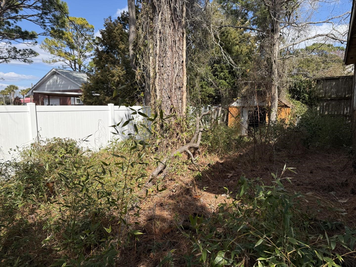 2008 Edge Dr. Property Photo 12