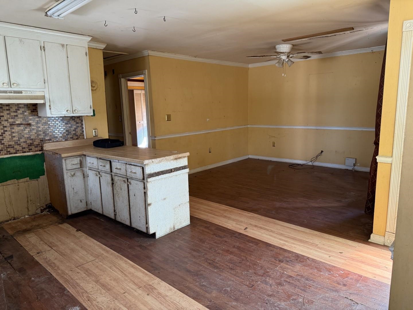 2008 Edge Dr. Property Photo 21