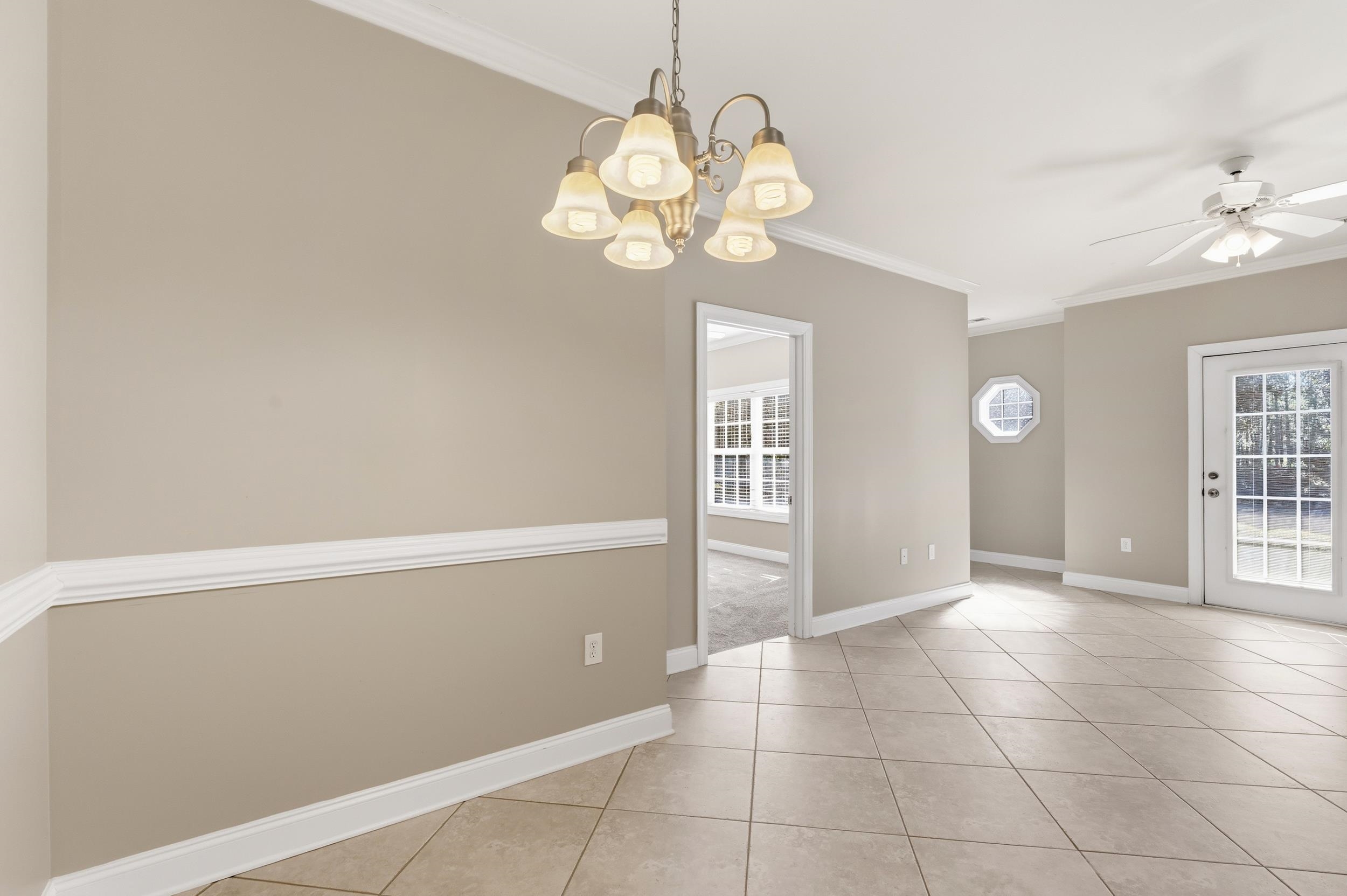 2077 Silvercrest Dr. Property Photo 11