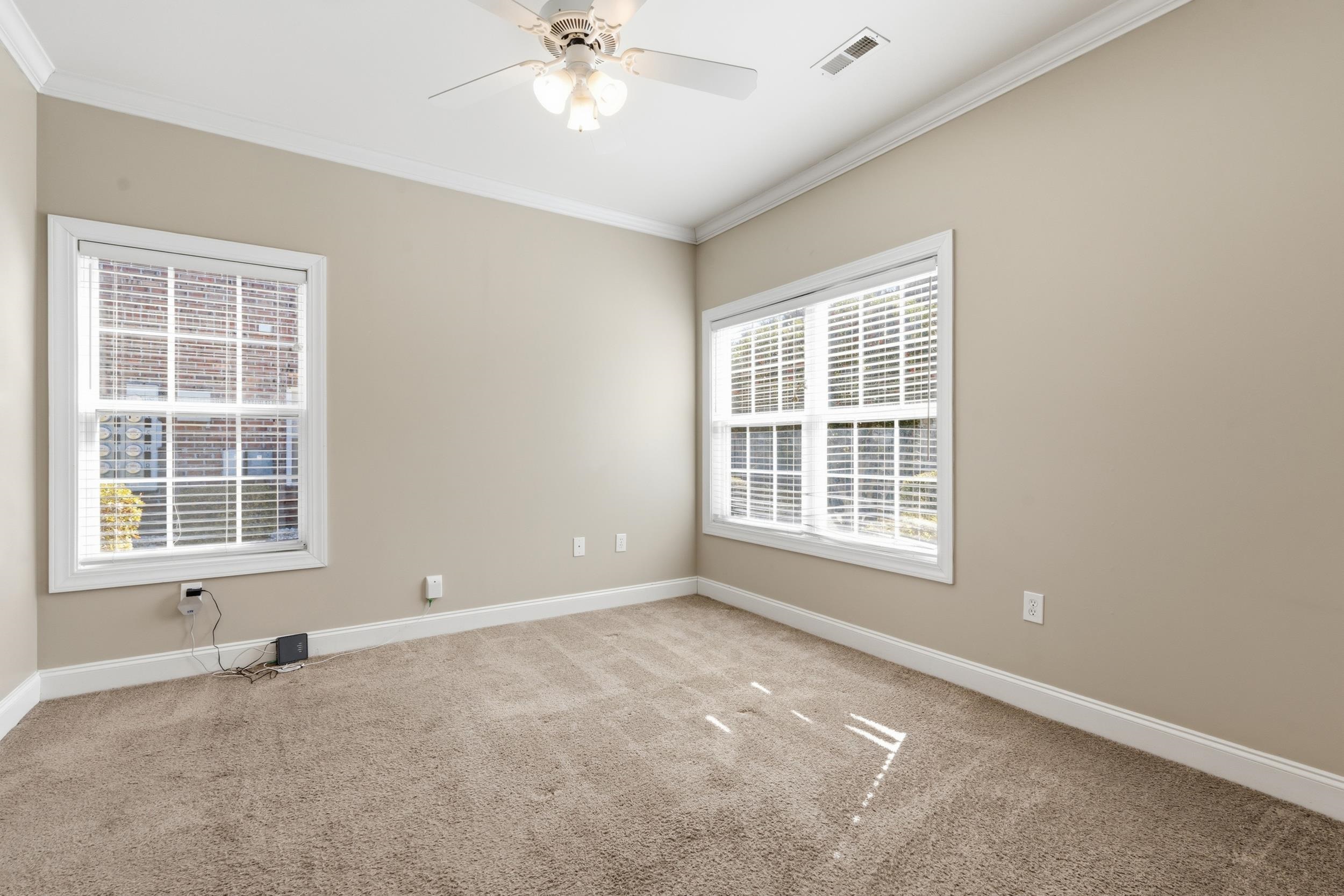 2077 Silvercrest Dr. Property Photo 15
