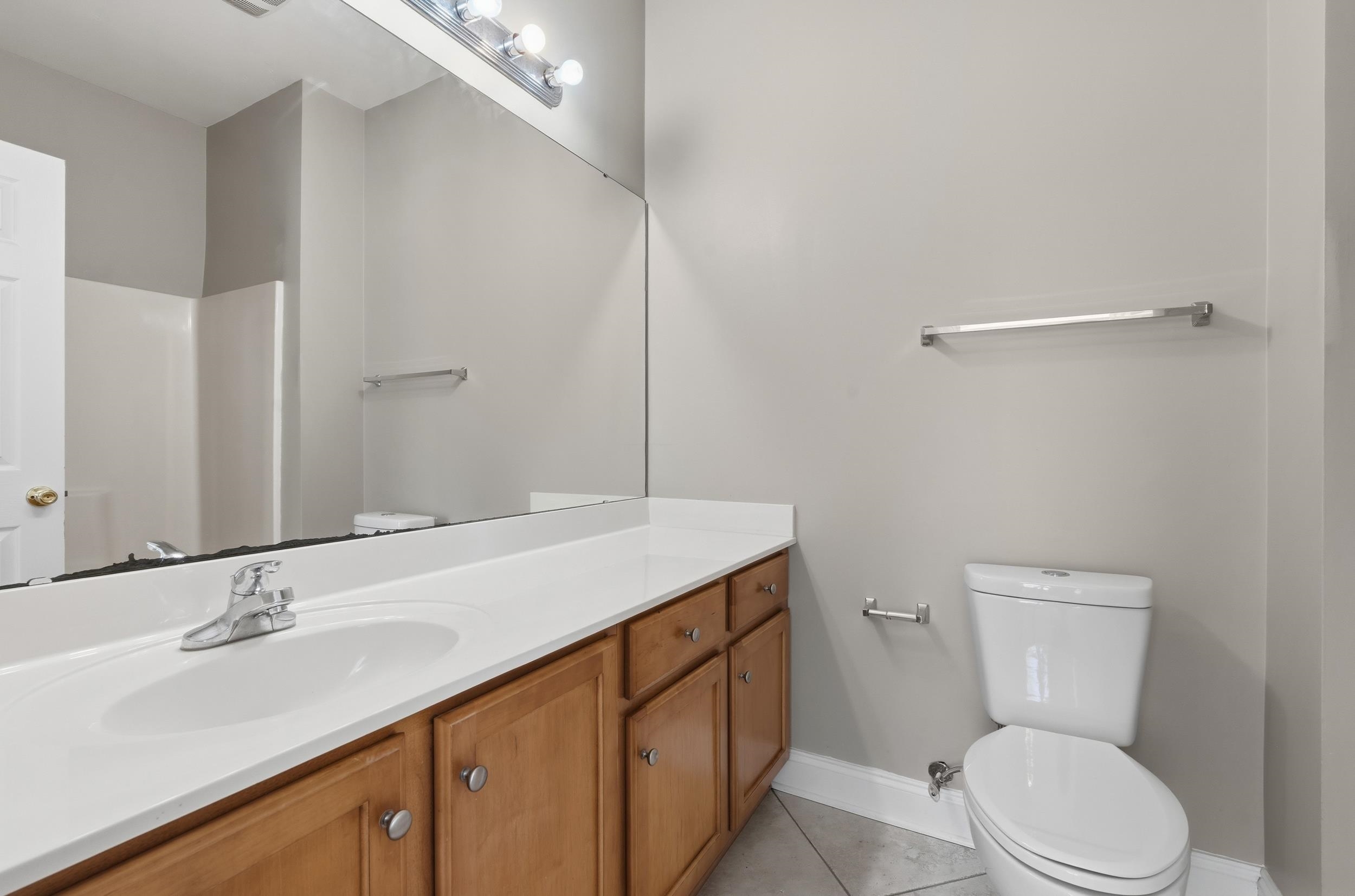 2077 Silvercrest Dr. Property Photo 19