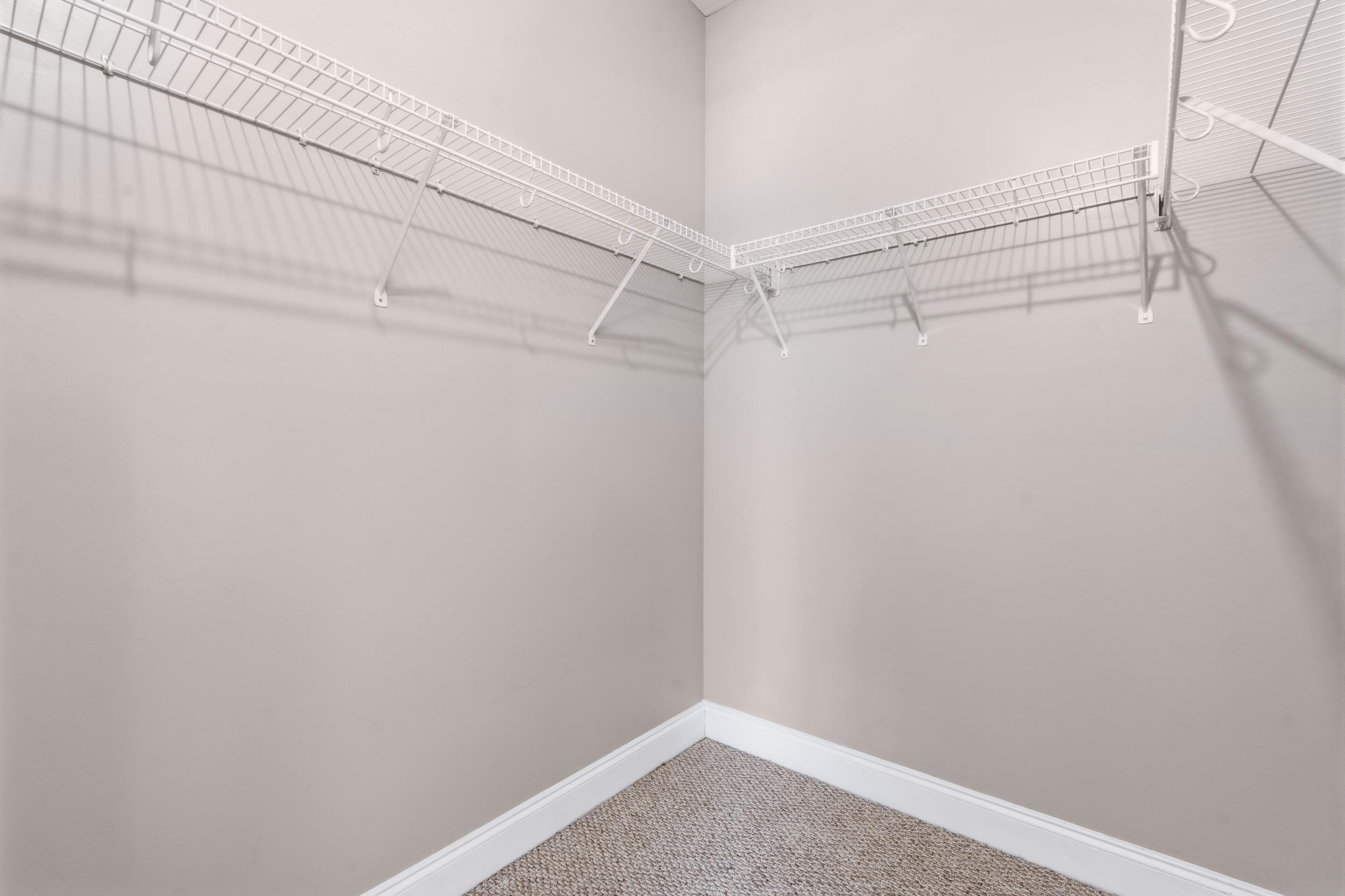 2077 Silvercrest Dr. Property Photo 21