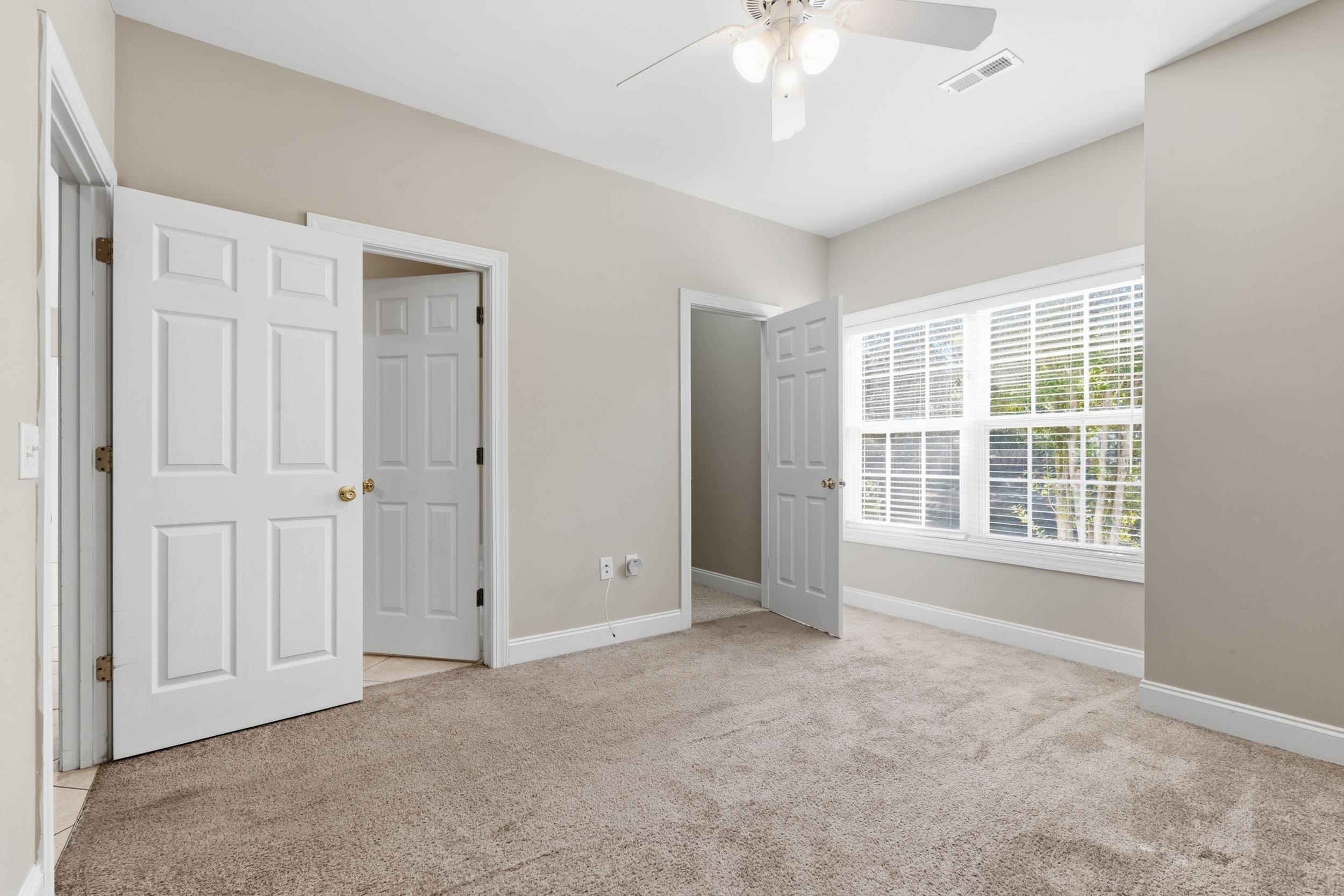 2077 Silvercrest Dr. Property Photo 23